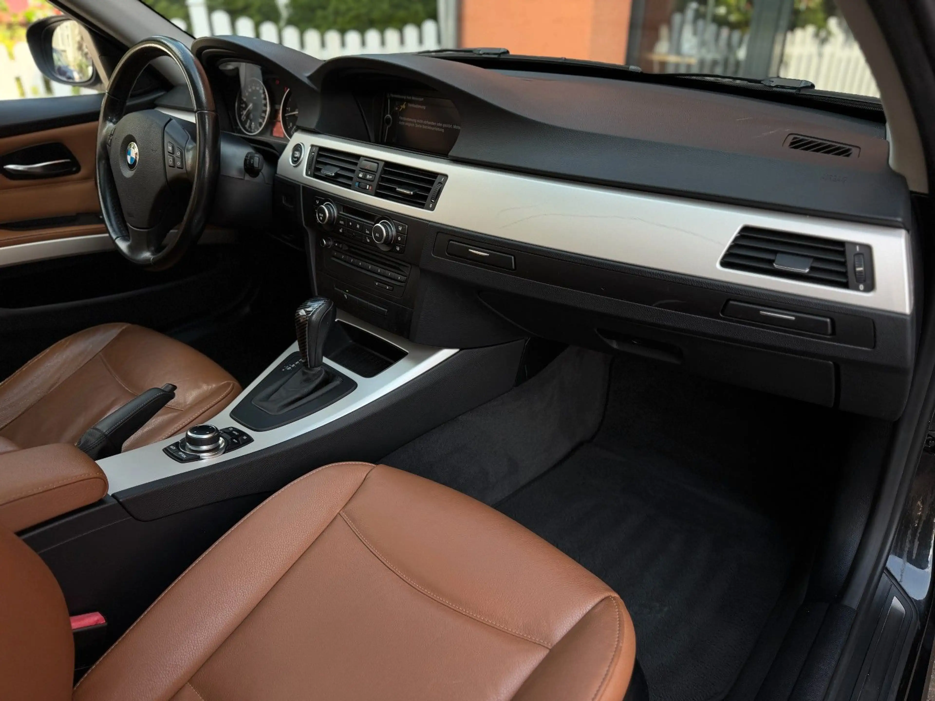 BMW 325 Touring 325d *NAVI*TEMPO*XENON*PANO*PDC — photo 9