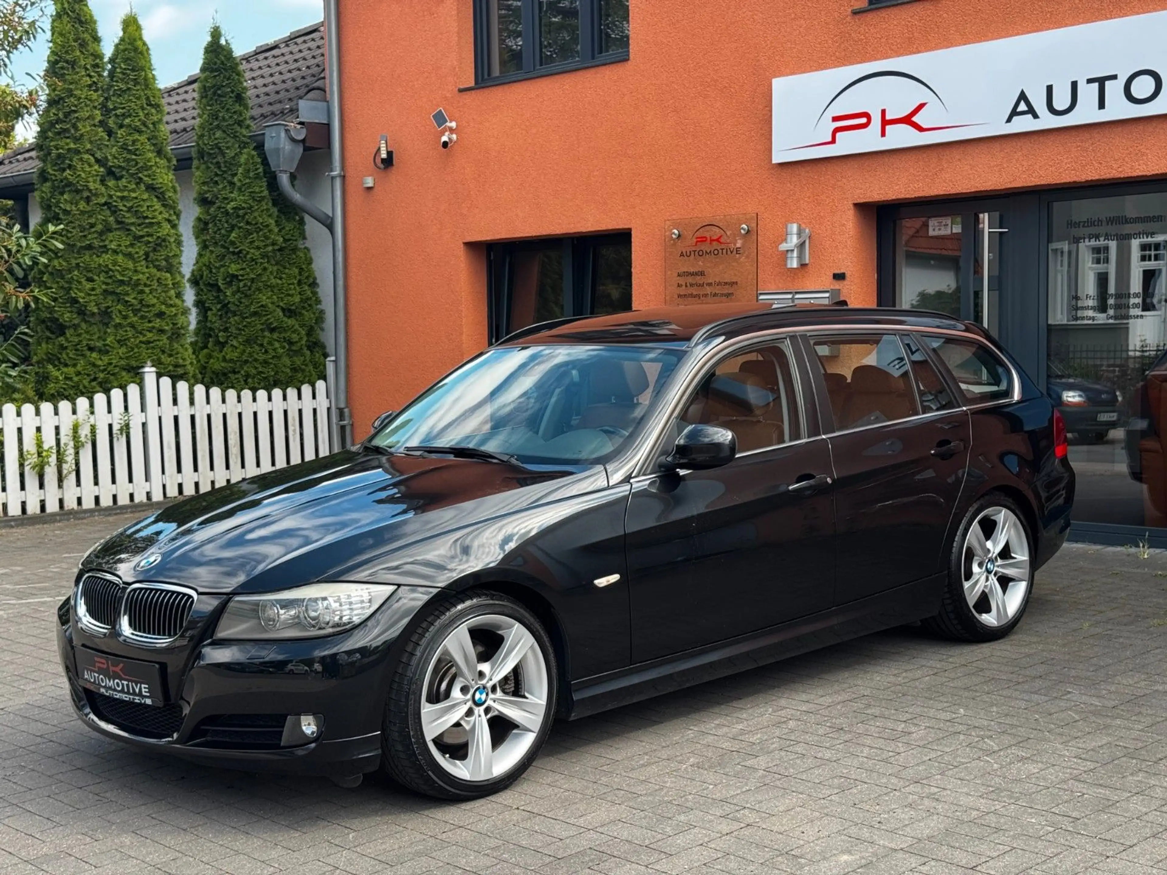 BMW 325 Touring 325d *NAVI*TEMPO*XENON*PANO*PDC — photo 3