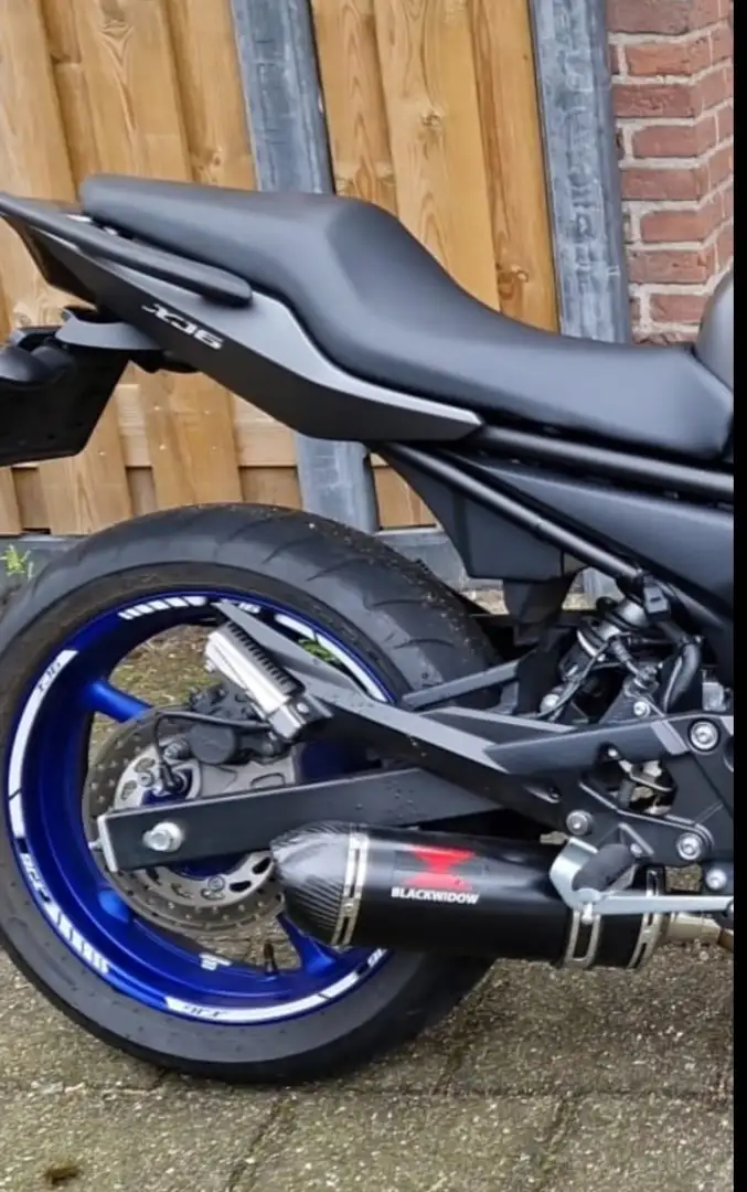 Yamaha XJ 6 Naked Negro - 2