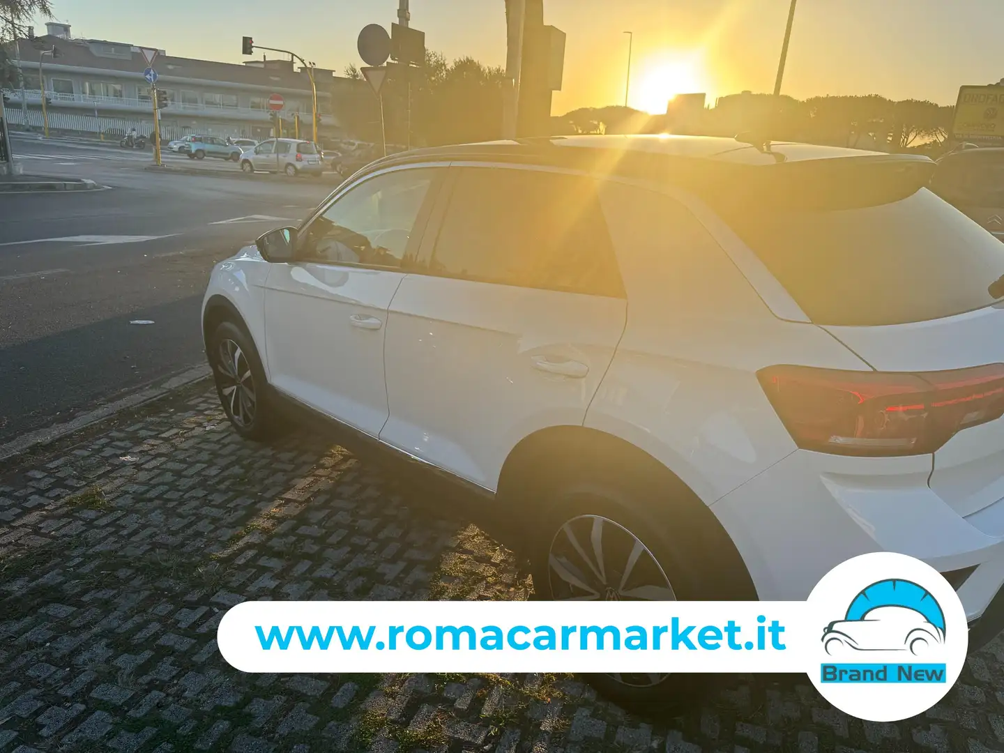 Volkswagen T-Roc 1.5 tsi Style dsg KM CERTIFICATI Bianco - 2