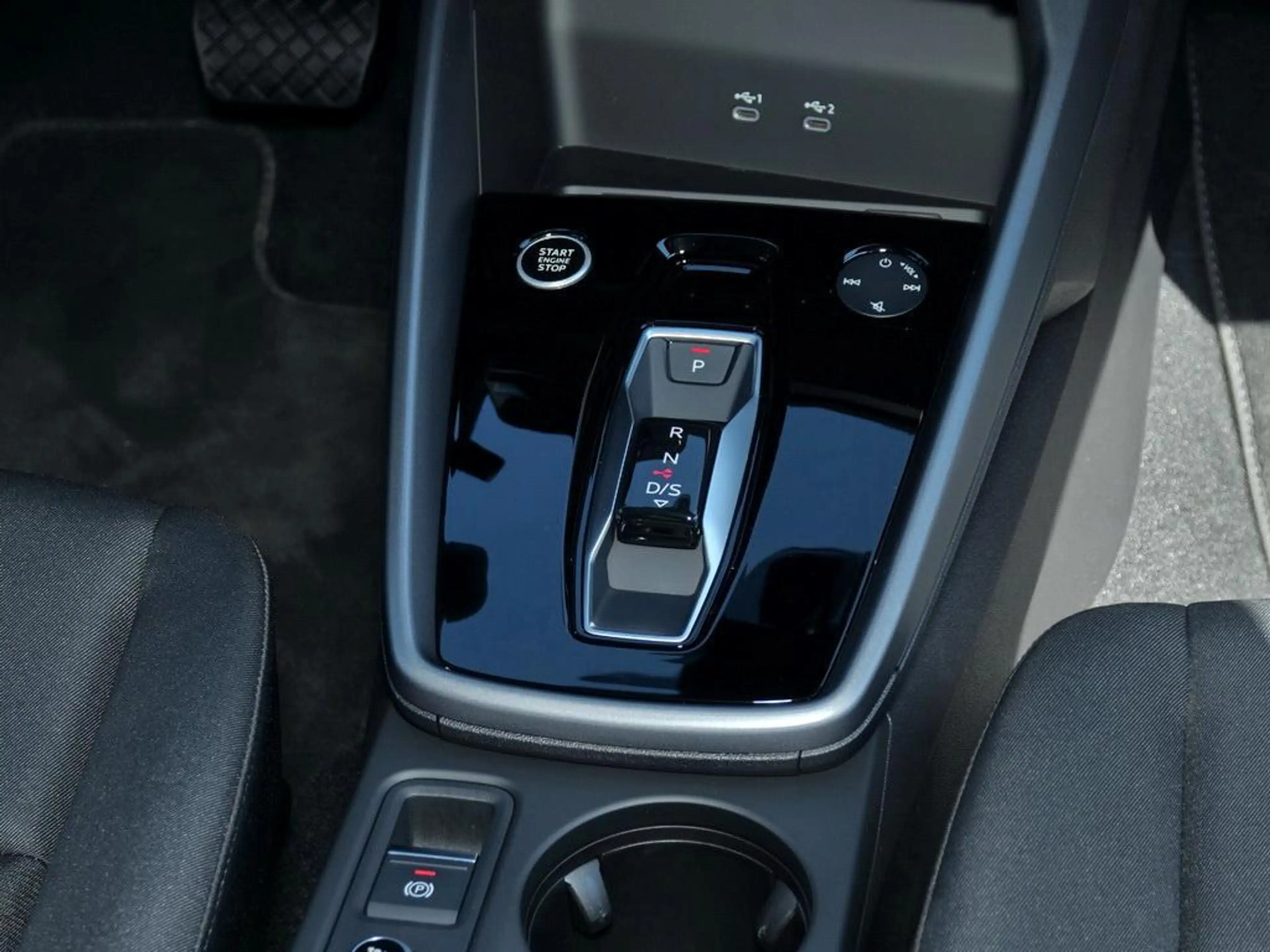 Audi A3 Advanced 30 TFSI S-tronic +HUD+SONO — photo 8