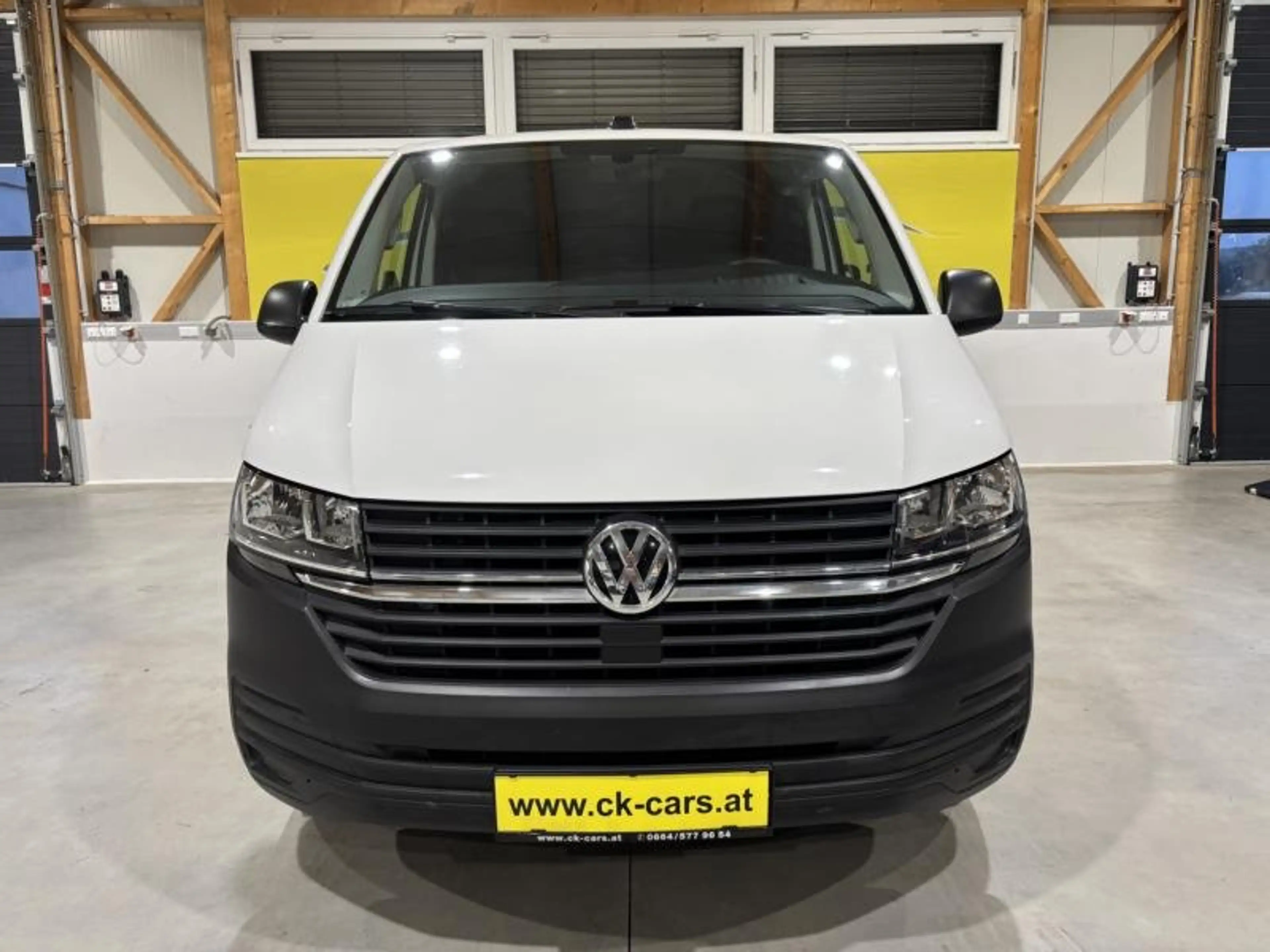 Volkswagen T6.1 Transporter Kasten 2,0TDI KLIMA NAVI PDC FRONTSCHEIBENHEIZUNG — photo 4