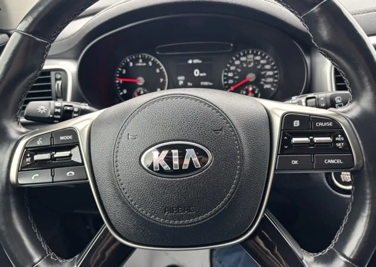 Kia Sorento снимка Kia Sorento
