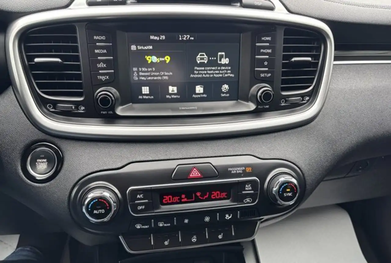 Kia Sorento снимка Kia Sorento