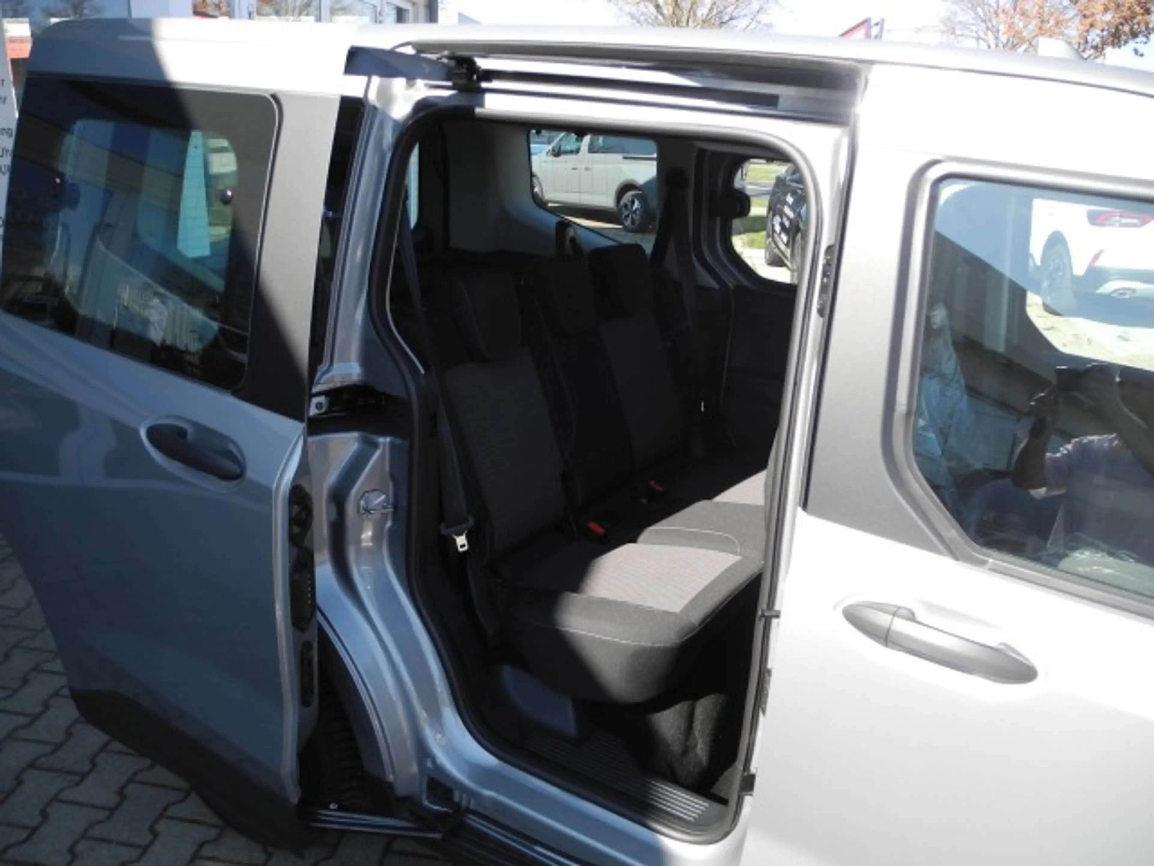 Ford Tourneo Courier 1.0 TREND - Winter-Pak., Allw., Tempo, PDC — photo 7