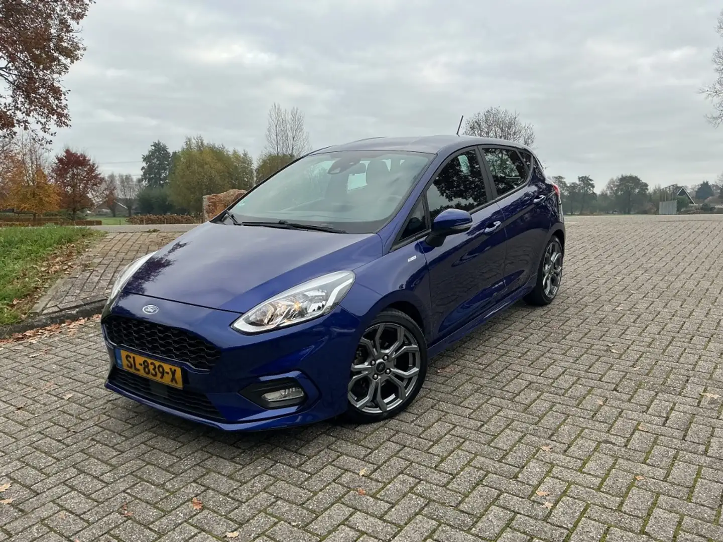 Ford Fiesta 1.0 ECOB. ST-LINE Blauw - 1