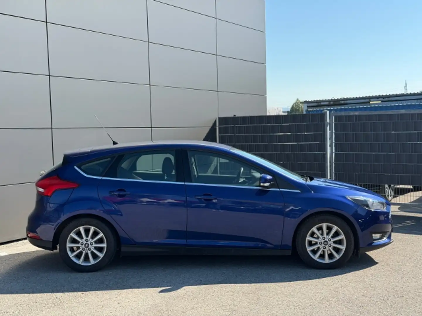 Ford Focus 1,5 TDCi Titanium Blau - 2