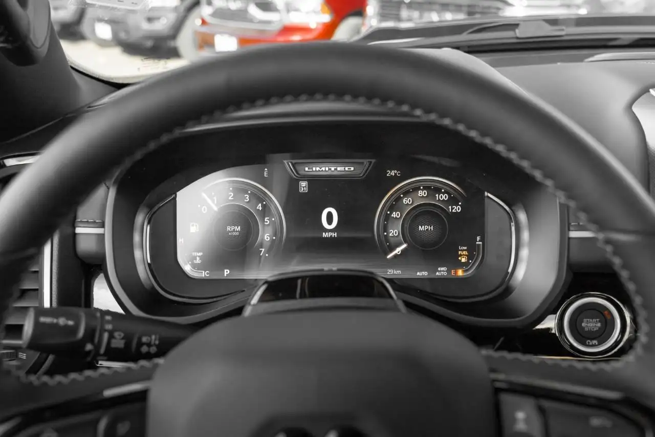 RAM 1500 снимка RAM 1500