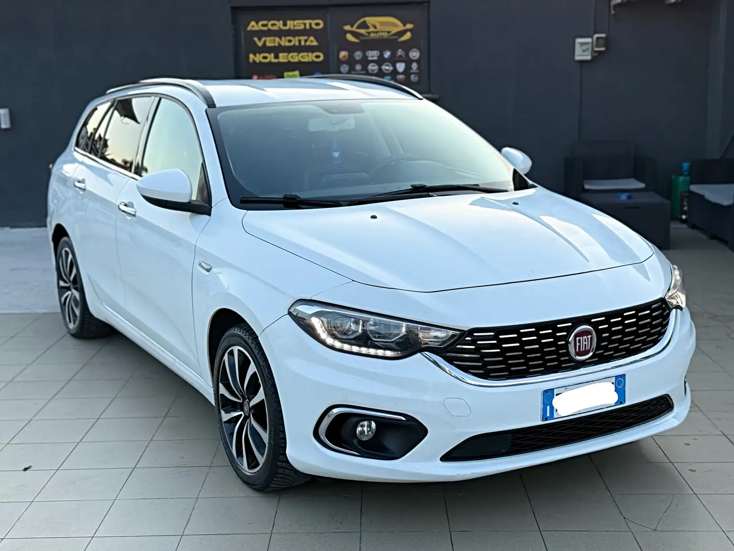 Fiat Tipo SW 1.6 mjt Lounge s&s 120cv Garanzia 12 Meis - 1