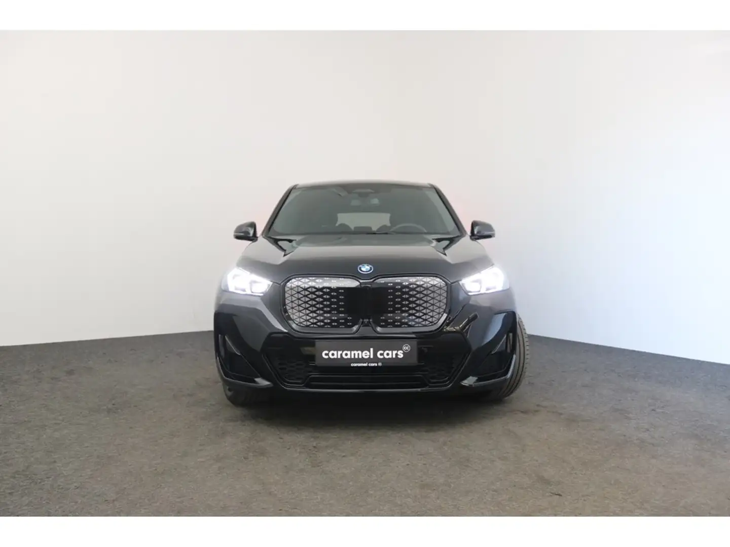 BMW iX1 IX1 EDRIVE 20 M *DAB*GPS*CARPLAY*HEAD-UP DISPLAY*A Noir - 2