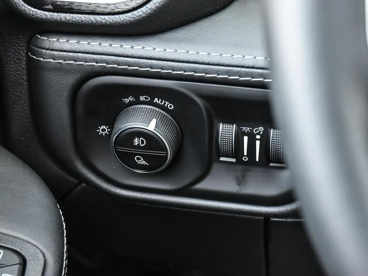 RAM 2500 снимка RAM 2500