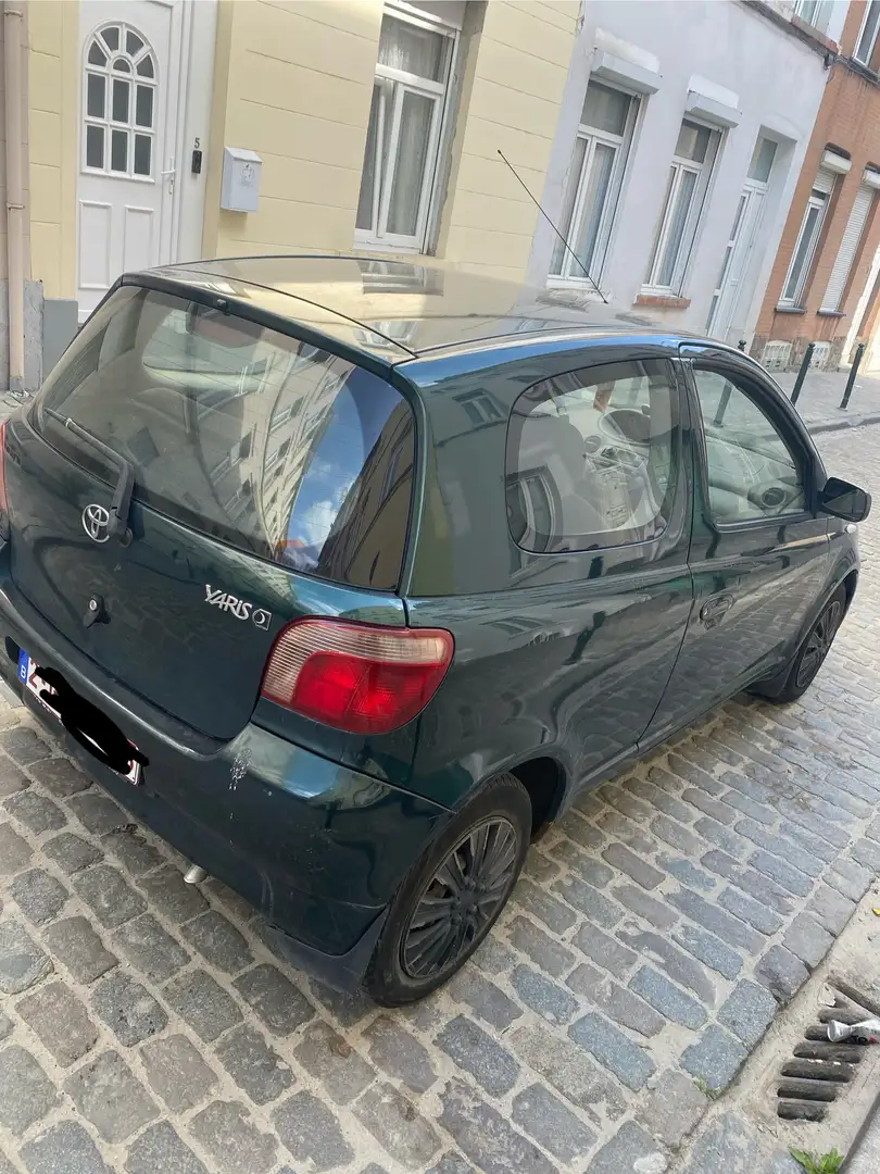 Toyota Yaris 1.3i 16v Linea Luna Verde - 1