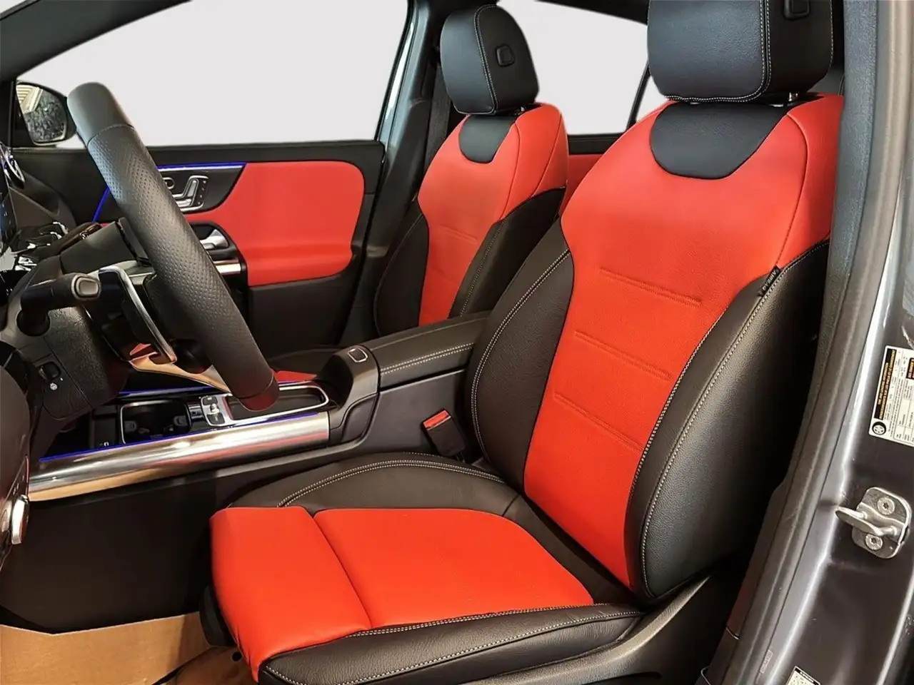 Mercedes-Benz GLA снимка Mercedes-Benz GLA