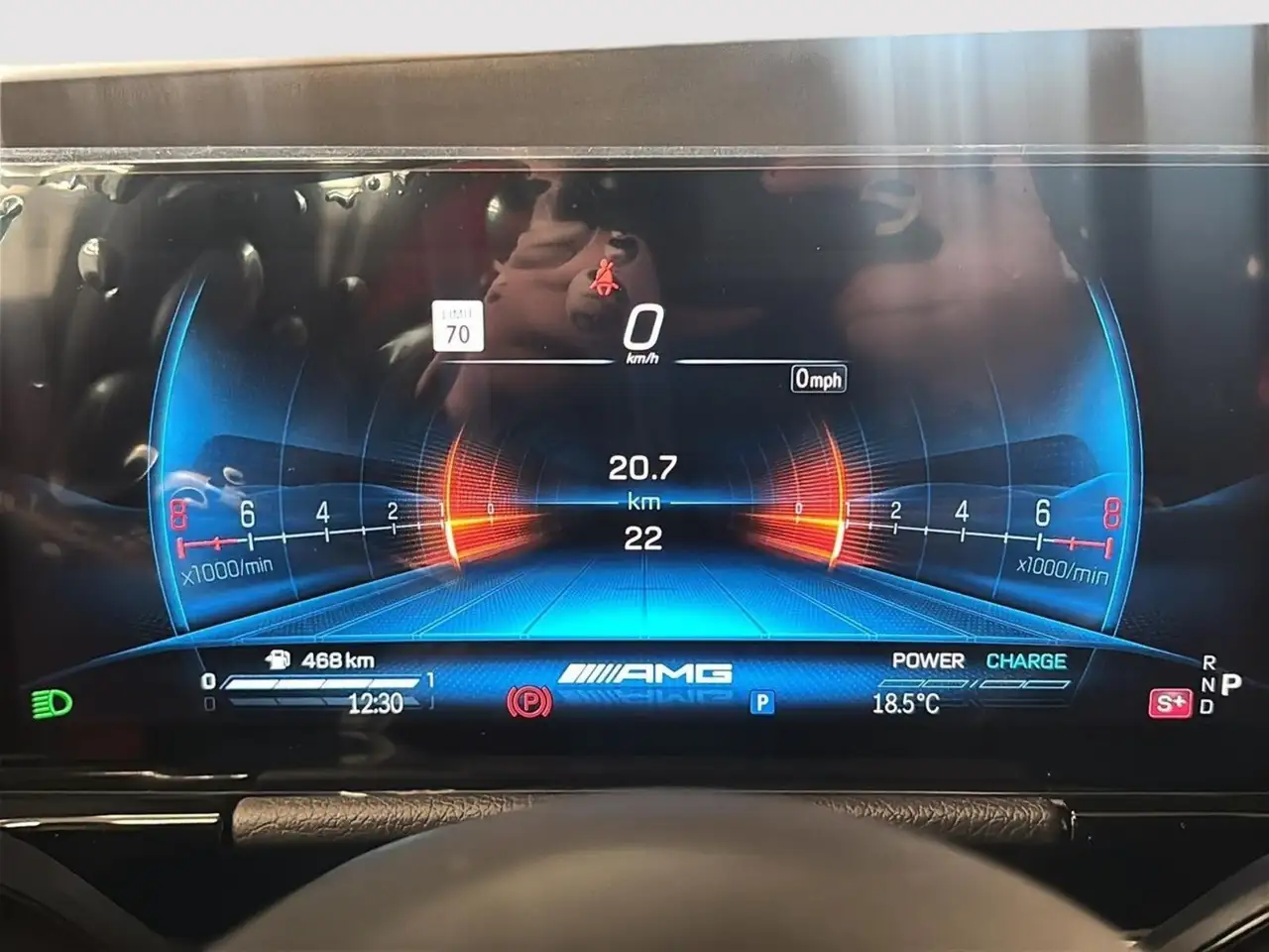 Mercedes-Benz GLA снимка Mercedes-Benz GLA
