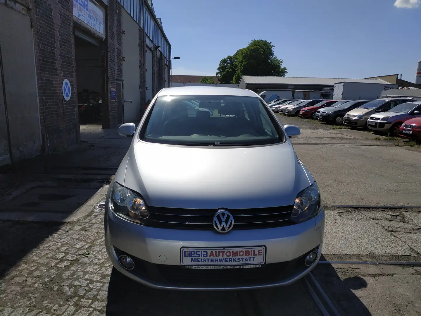 Volkswagen Golf Plus 1.2/TÜV NEU/Scheckheft/Sitzheizung/Tempomat/ALU Silber - 2