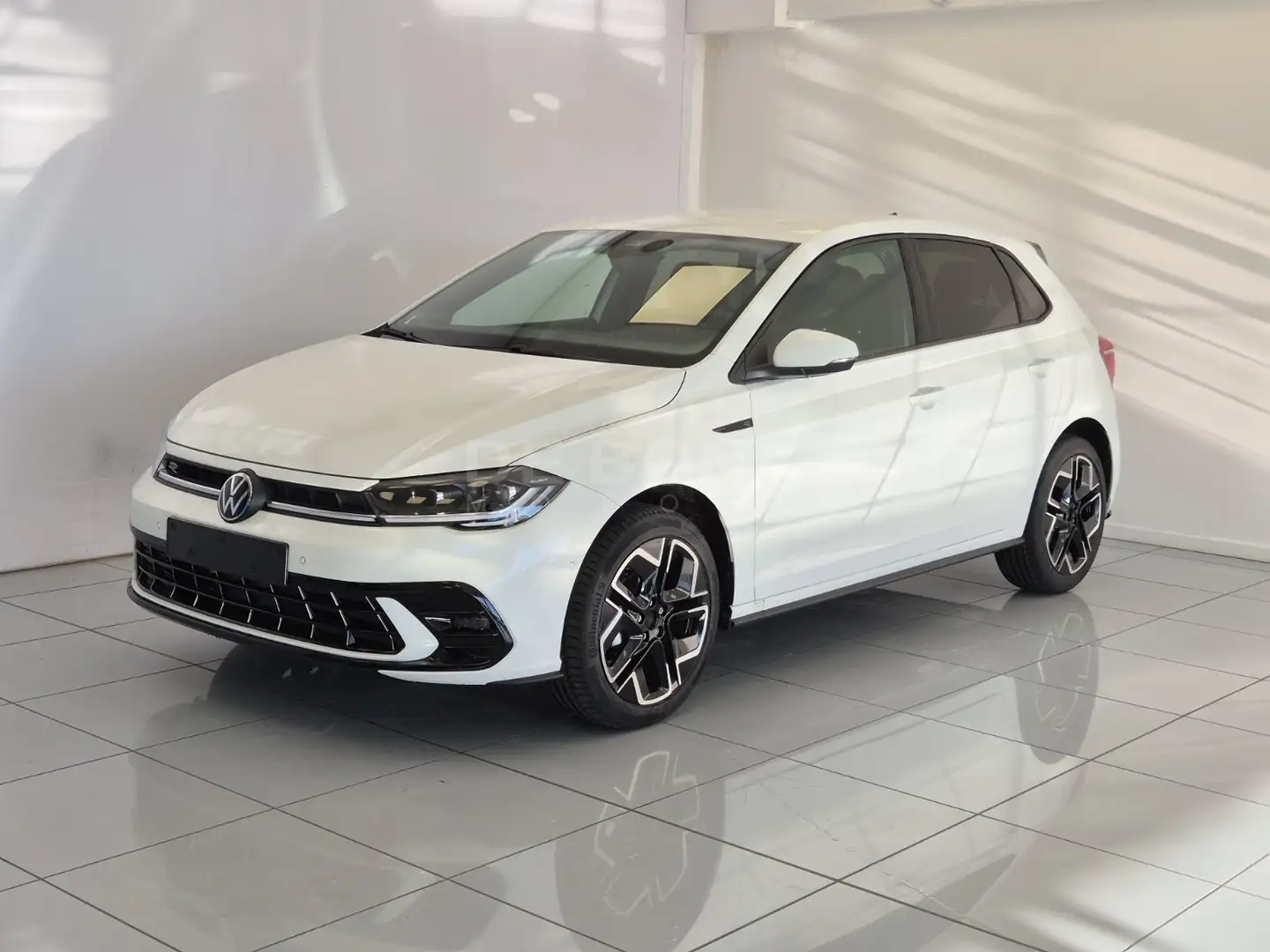 Volkswagen Polo Plus 1.0 tsi r-line plus 95cv dsg Bianco - 1