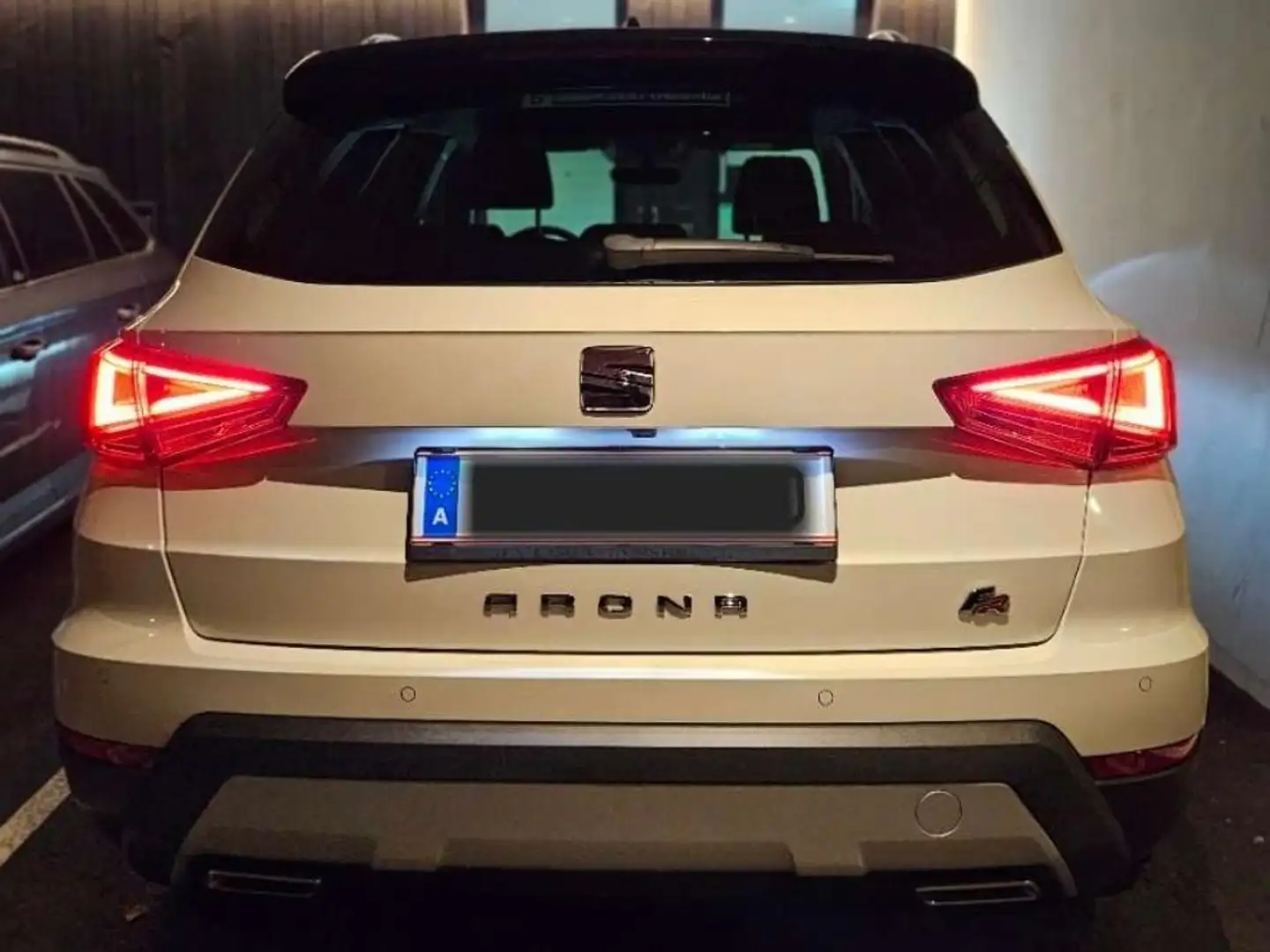 SEAT Arona Arona 1,0 Eco TSI FR Fastlane FR Weiß - 2