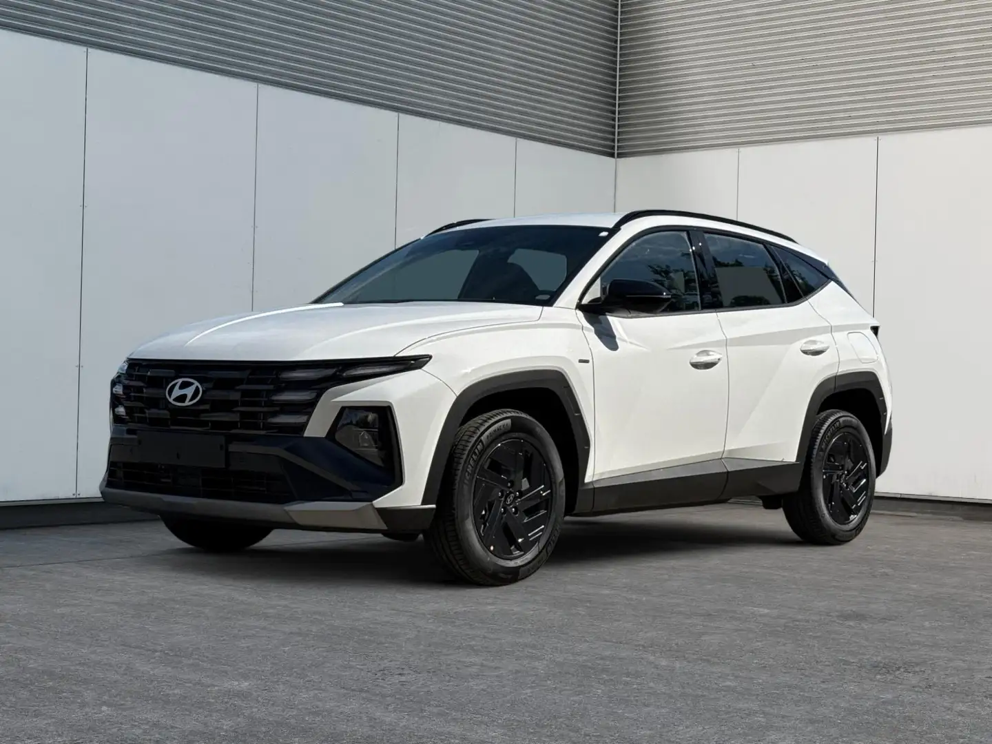 Hyundai TUCSON Blackline Hybrid NAVI+KAMERA+SHZ+LED+TEMPOMAT+1... Weiß - 1