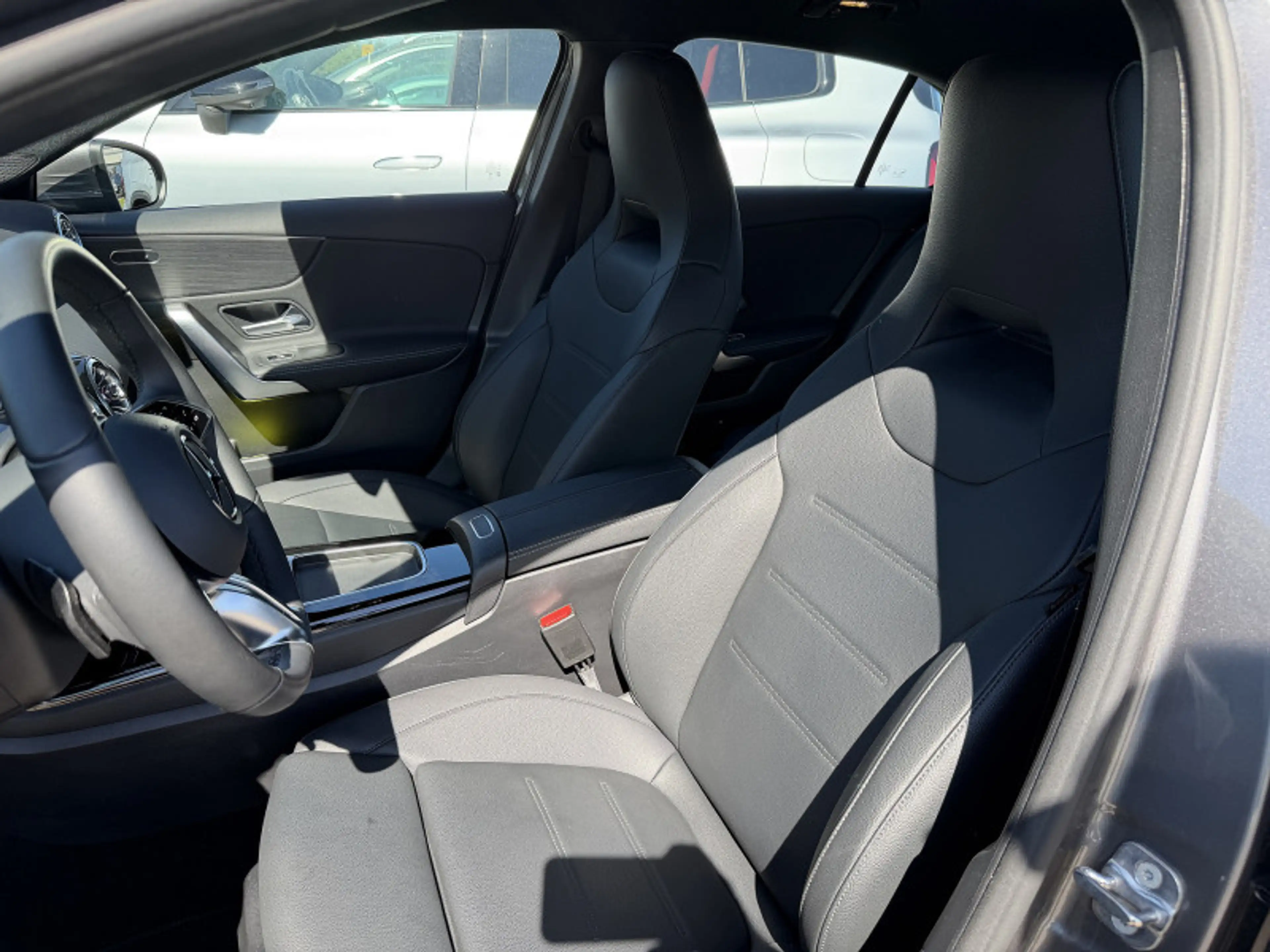 Mercedes-Benz A 180 d , PREMIUM PROGRESSIVE KAMERA SPUR PDC — photo 11