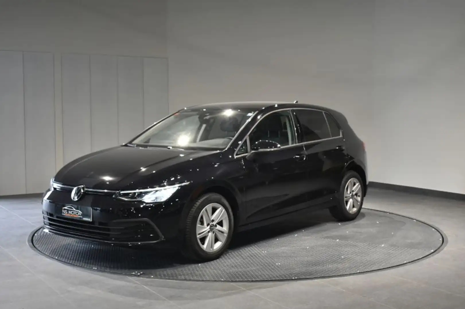 Volkswagen Golf 1.0 TSI Life 81kW Negro - 1