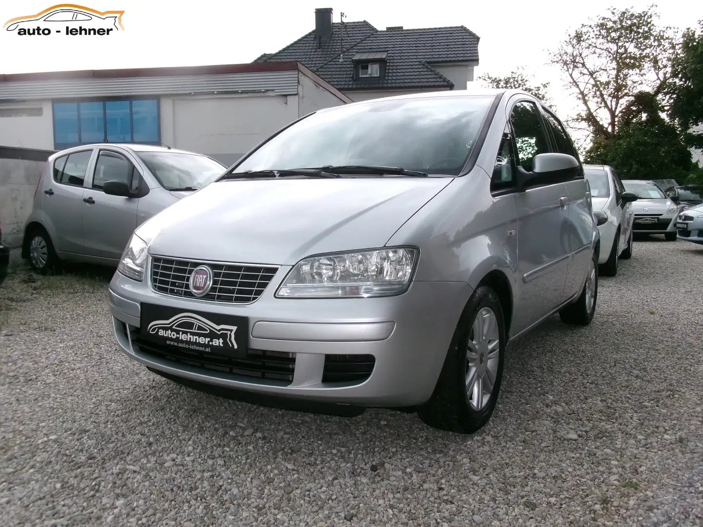 Fiat Idea 1,4 Dynamic Grau - 1