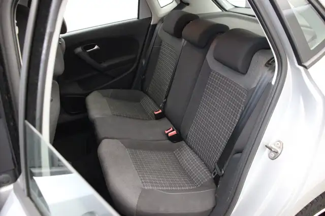 Volkswagen Polo view 10