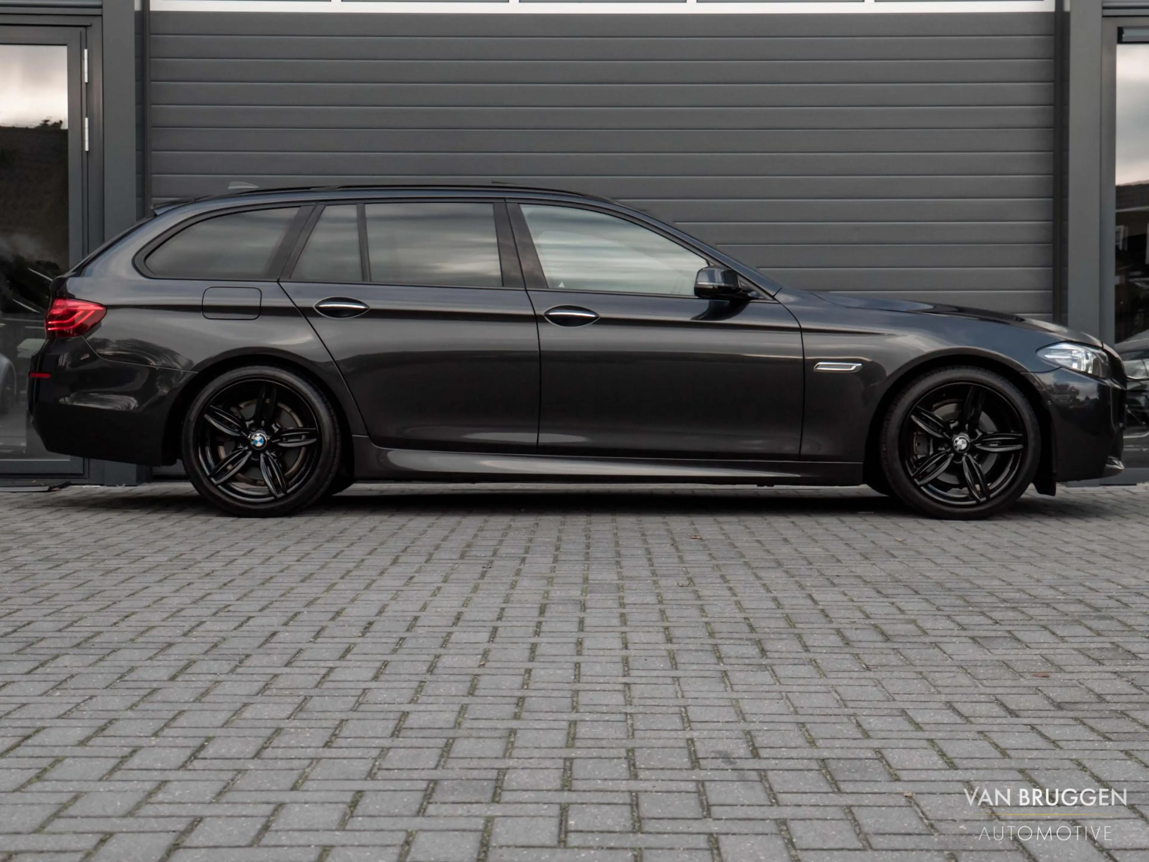 BMW 528 5-serie Touring 528i M-Sport High Executive Pano H — photo 13