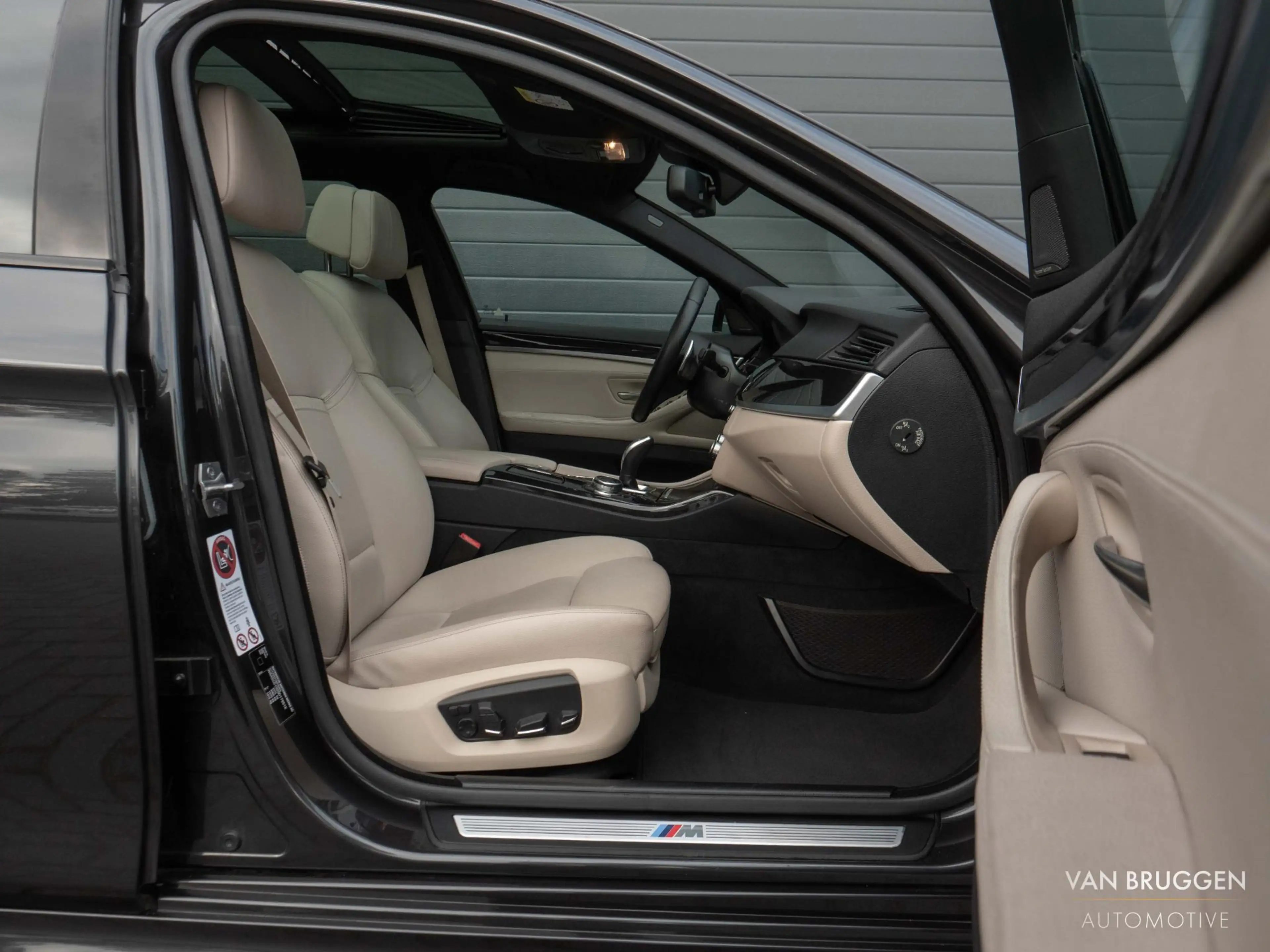 BMW 528 5-serie Touring 528i M-Sport High Executive Pano H — photo 16