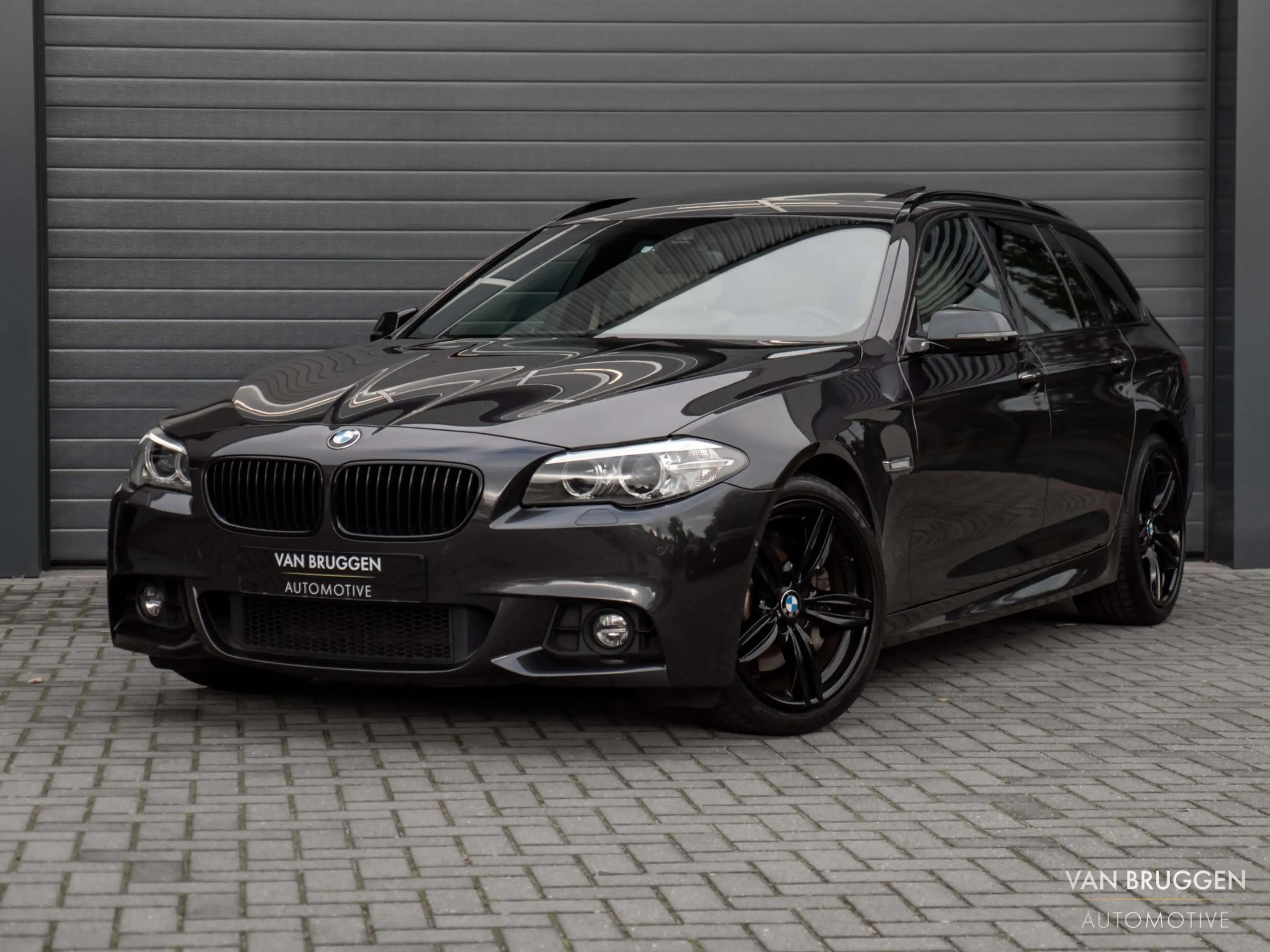 BMW 528 5-serie Touring 528i M-Sport High Executive Pano H