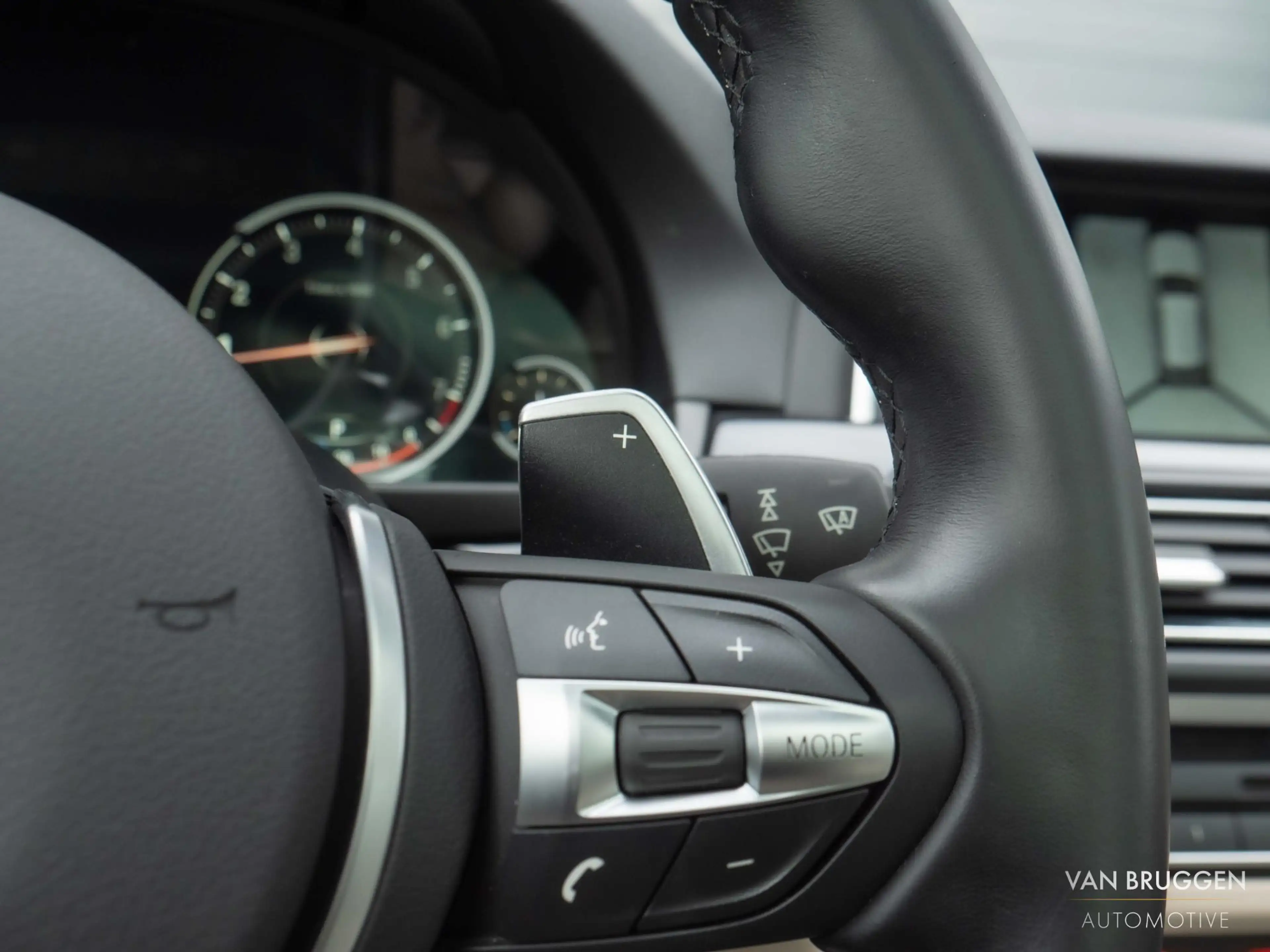 BMW 528 5-serie Touring 528i M-Sport High Executive Pano H — photo 30