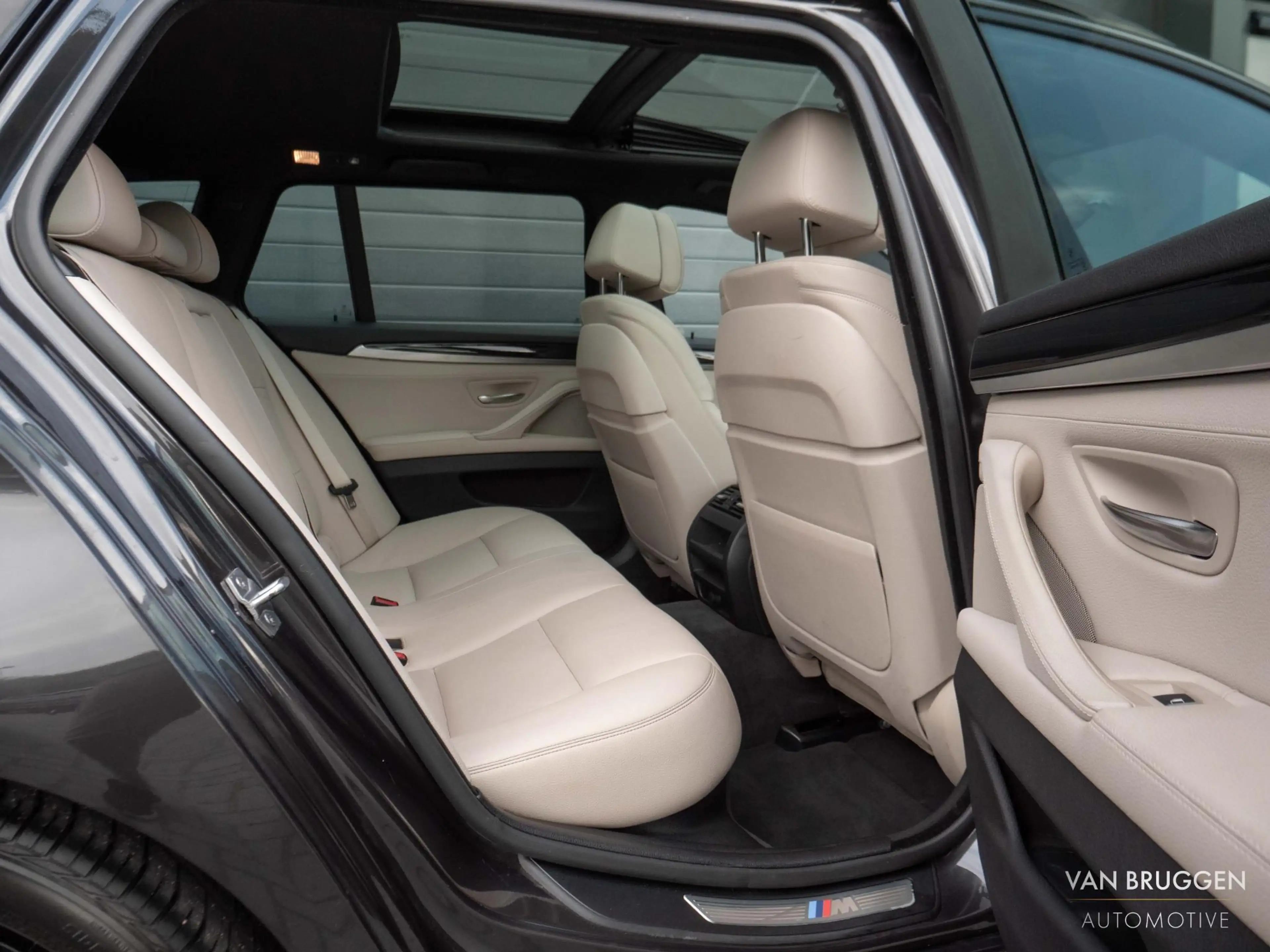 BMW 528 5-serie Touring 528i M-Sport High Executive Pano H — photo 19