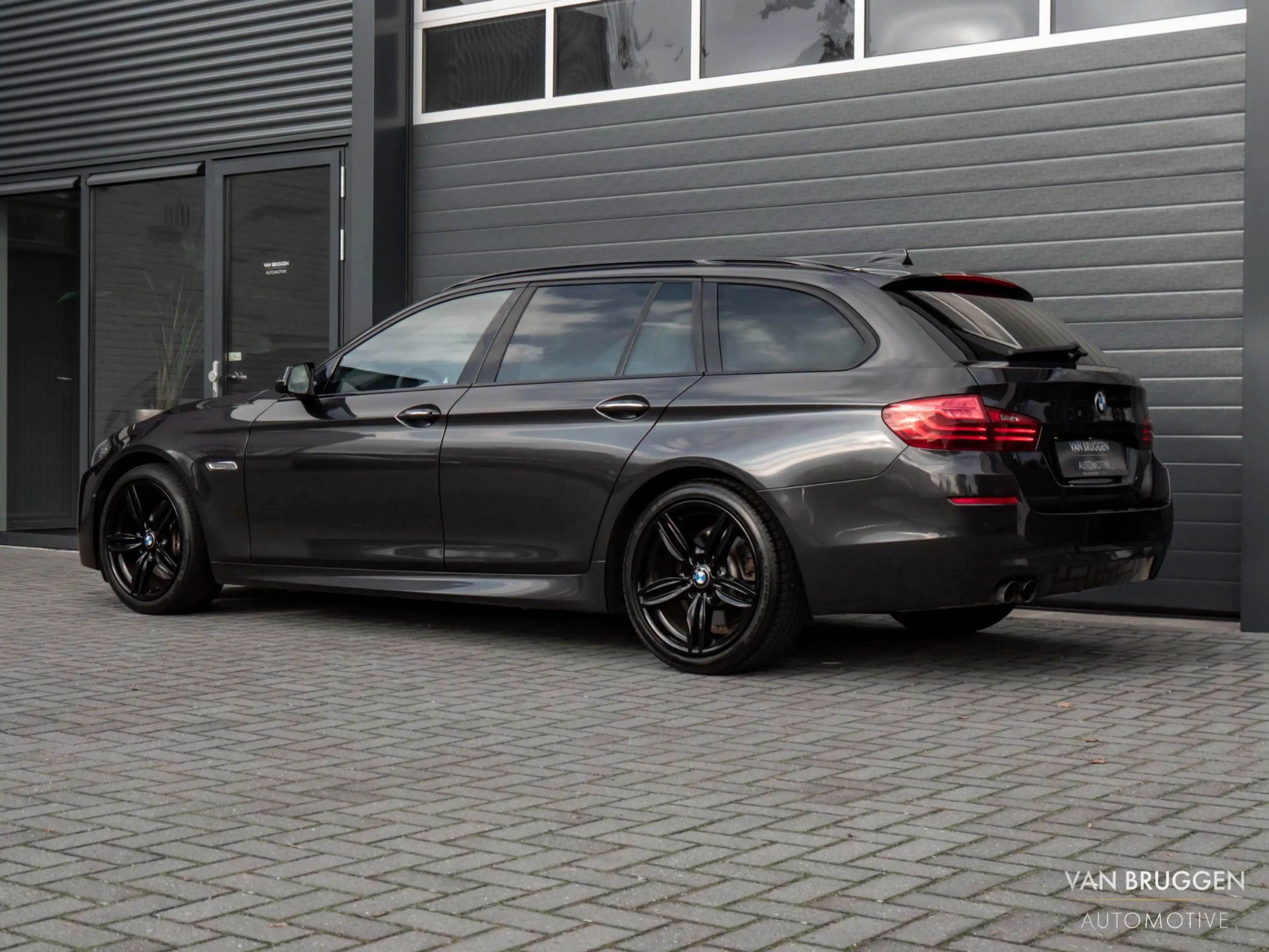 BMW 528 5-serie Touring 528i M-Sport High Executive Pano H — photo 10