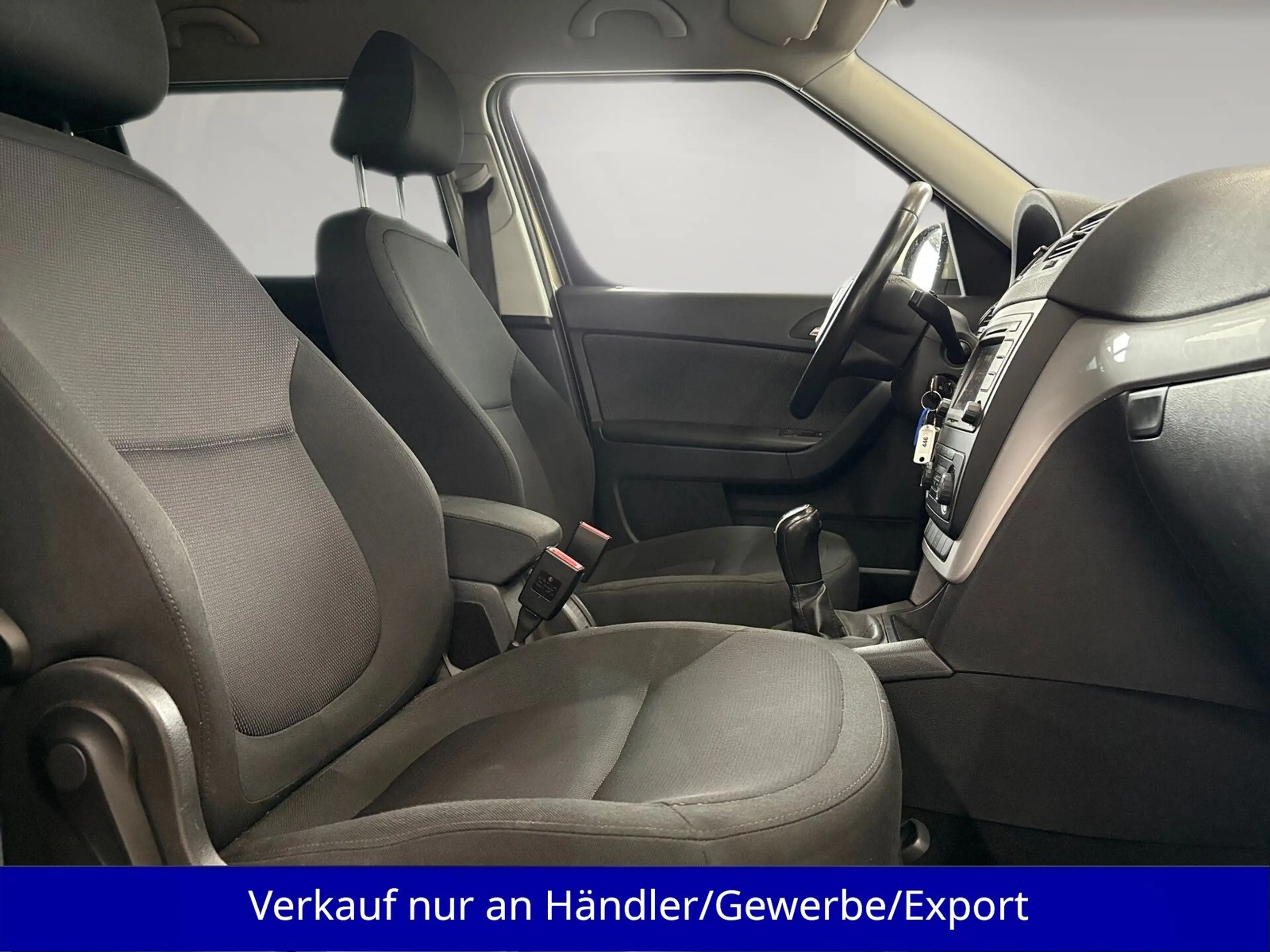 Skoda Yeti 1.4 TSI 1.Hand Klimaautomatik SHZ PDC — photo 14