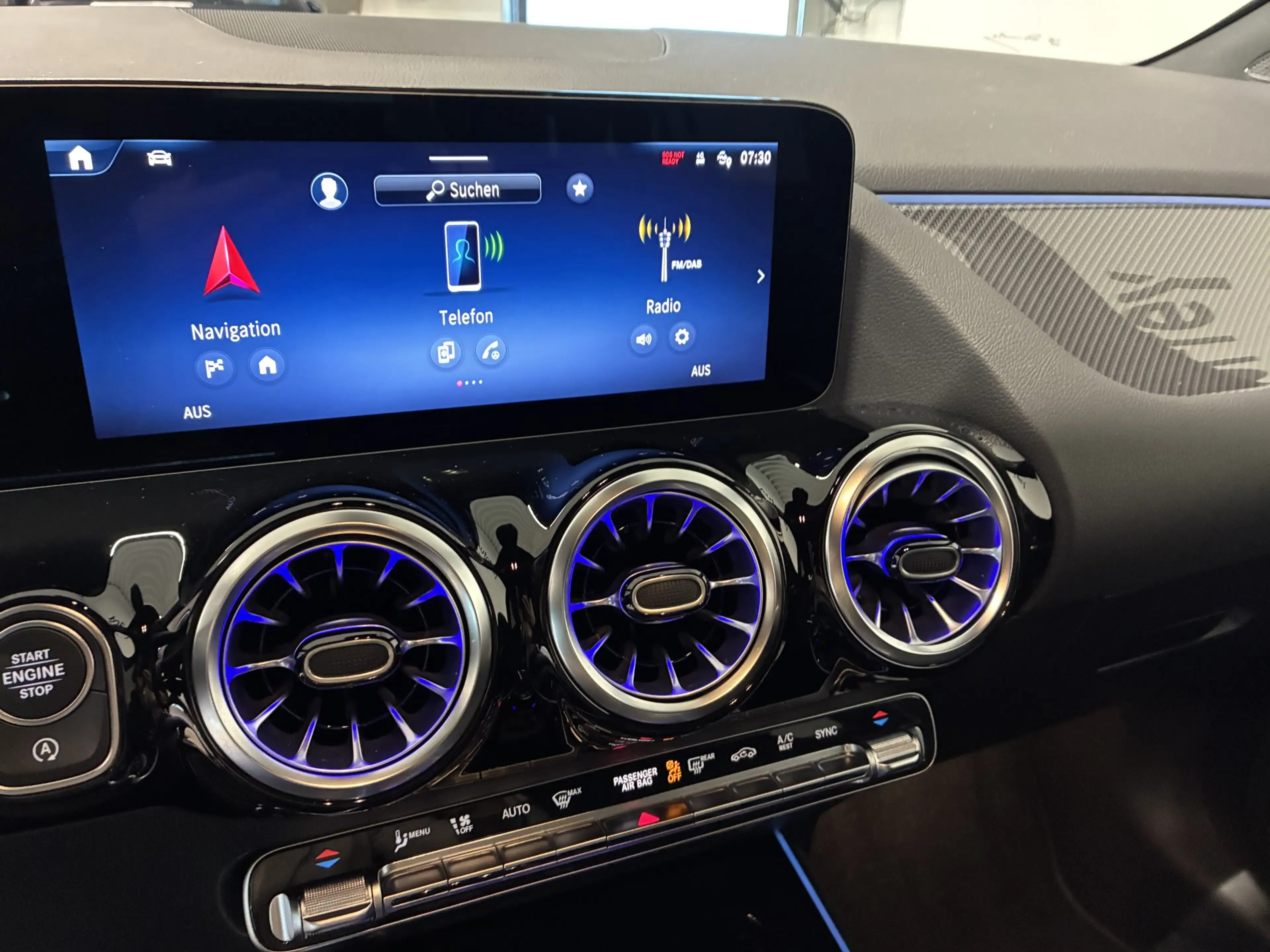 Mercedes-Benz GLA 200 d 4MATIC — photo 12