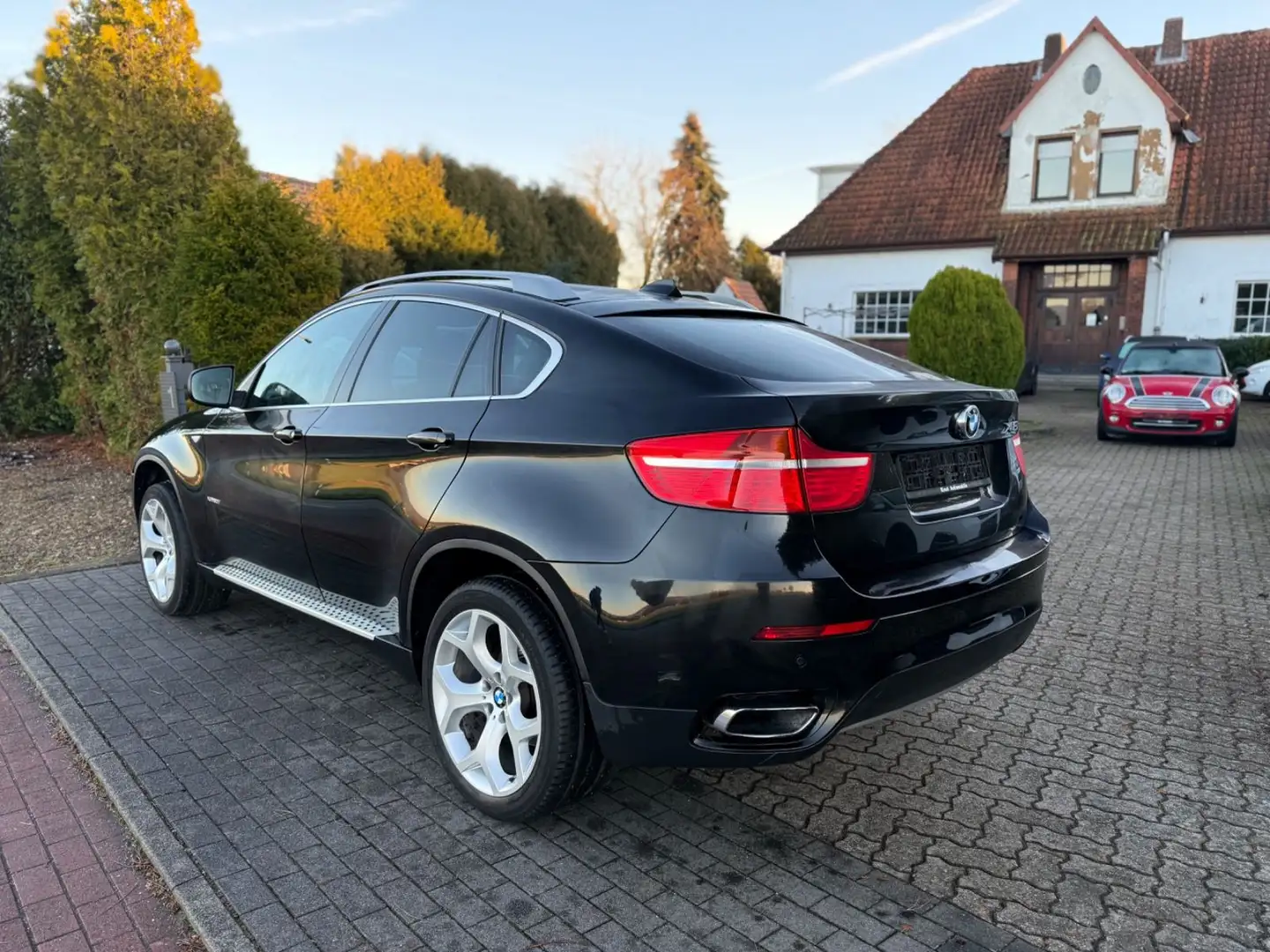 BMW X6 xDrive50i*Individual*4.4*SortPaket*HeadUp*AHK Nero - 2