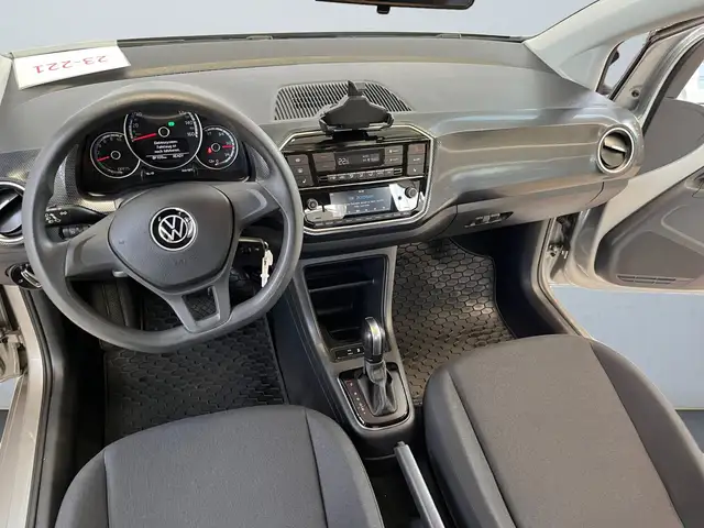 Volkswagen E-Up! view 8