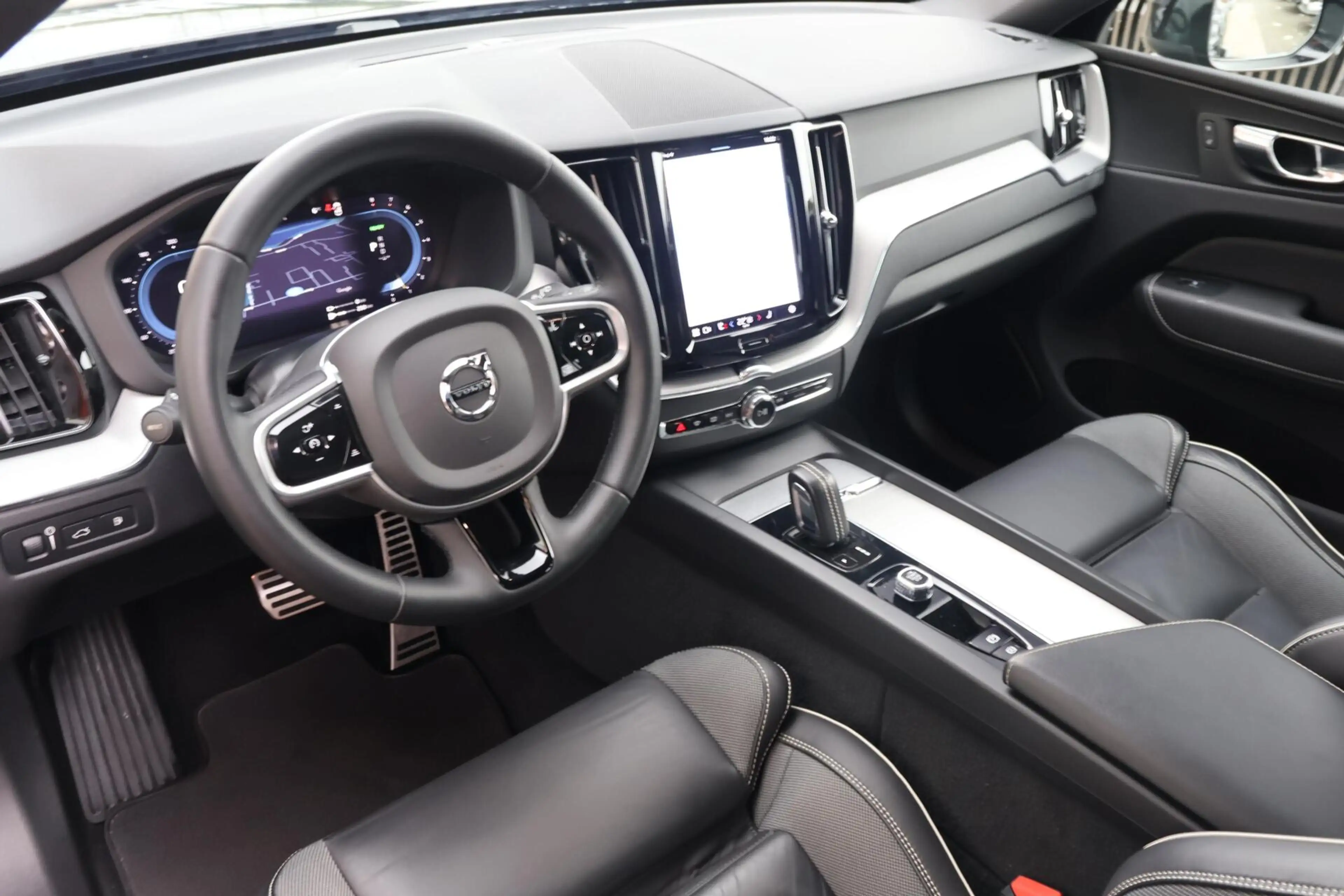 Volvo XC60 T6 Recharge AWD R-Design | Stoelverwarming | Parke — photo 13