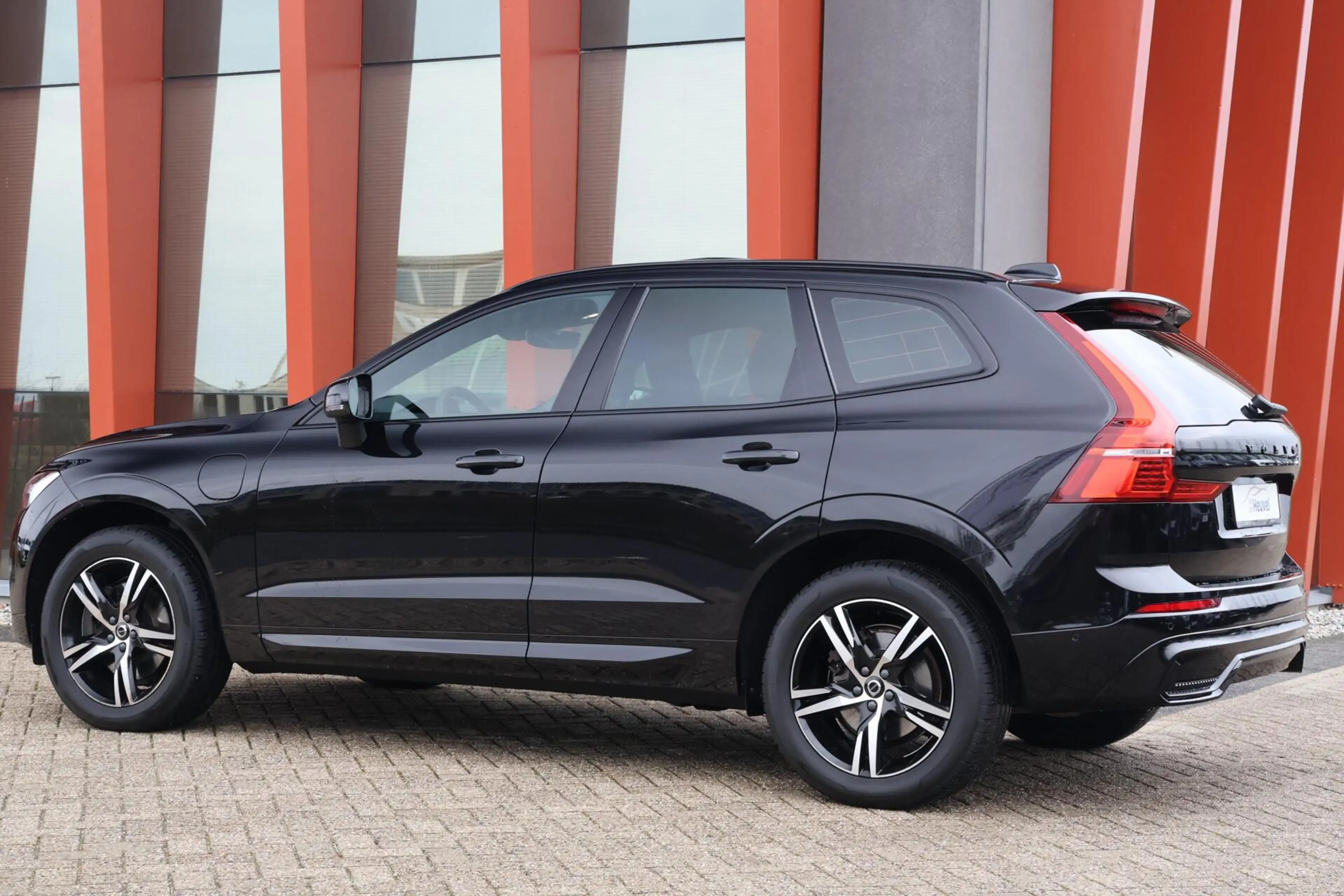 Volvo XC60 T6 Recharge AWD R-Design | Stoelverwarming | Parke — photo 3