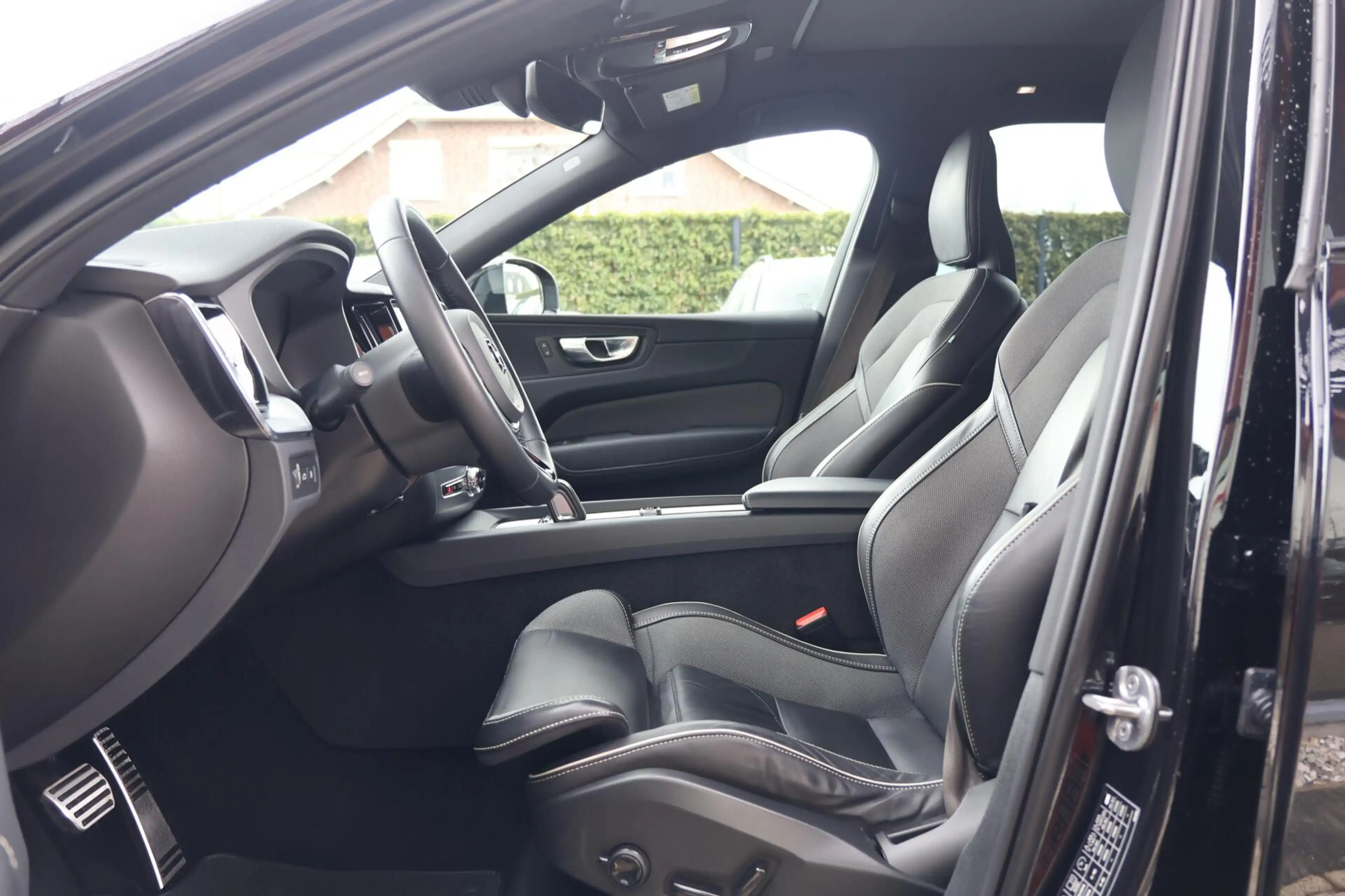 Volvo XC60 T6 Recharge AWD R-Design | Stoelverwarming | Parke — photo 14