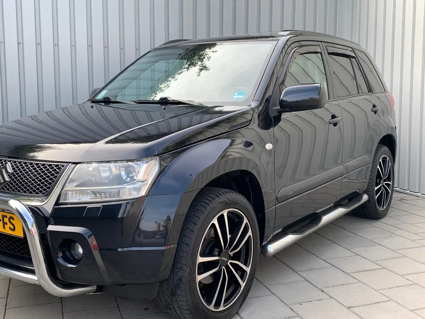 Suzuki Grand Vitara 2.0-16V High Executive|Automaat|Opendak| Zwart - 2