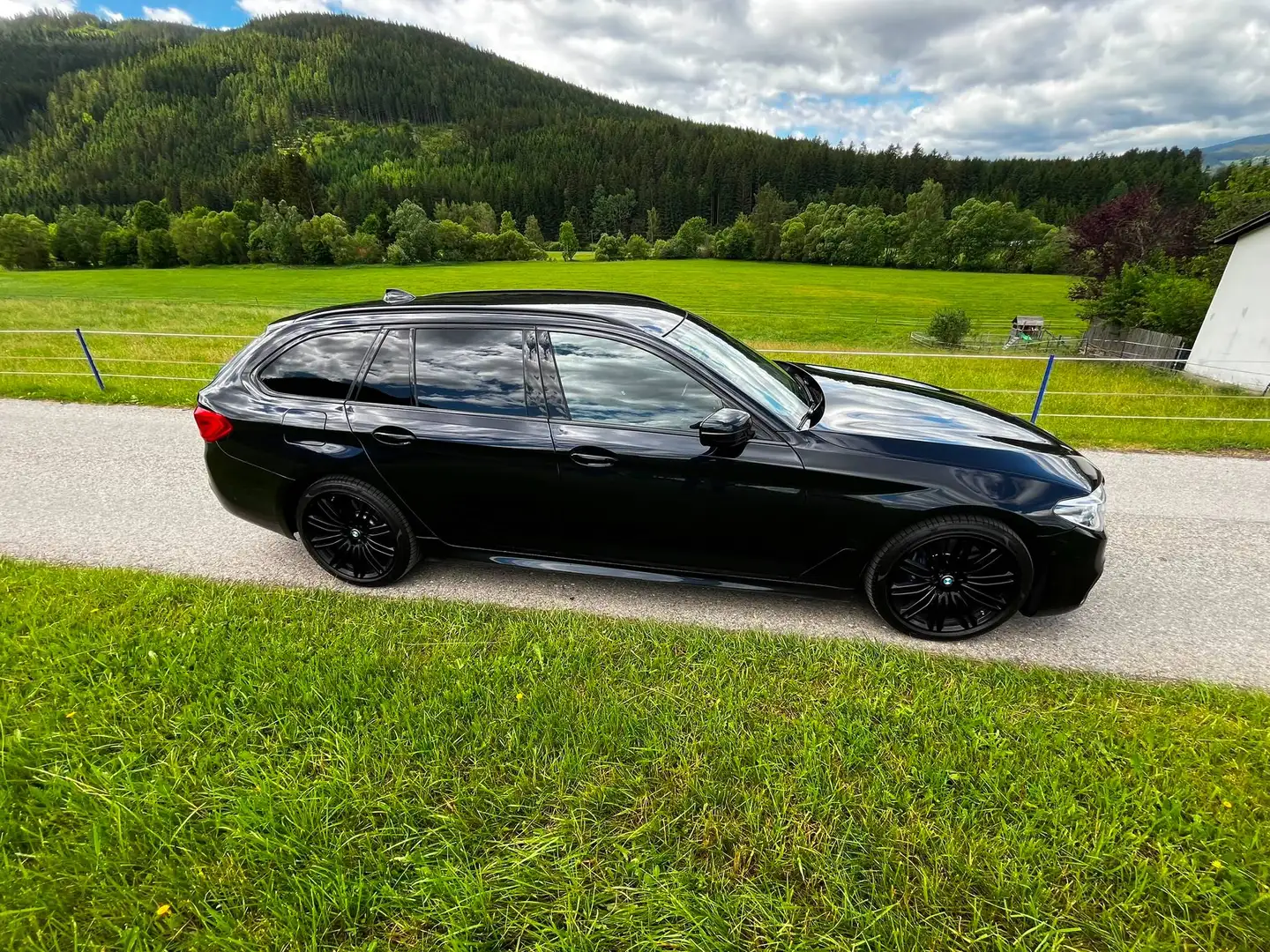 BMW 540 540d xDrive Touring Aut. Blau - 2