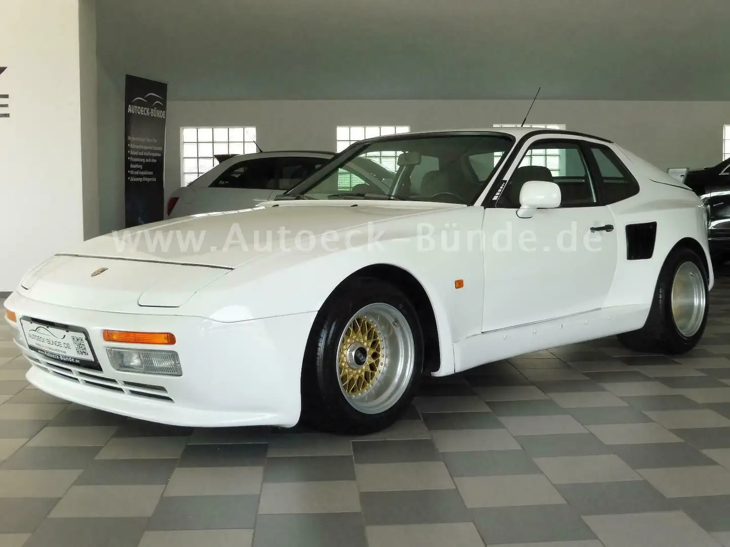 Porsche 924 / 944 Kerscher Breitbau/CLASSIC DATA NOTE 2 White - 1