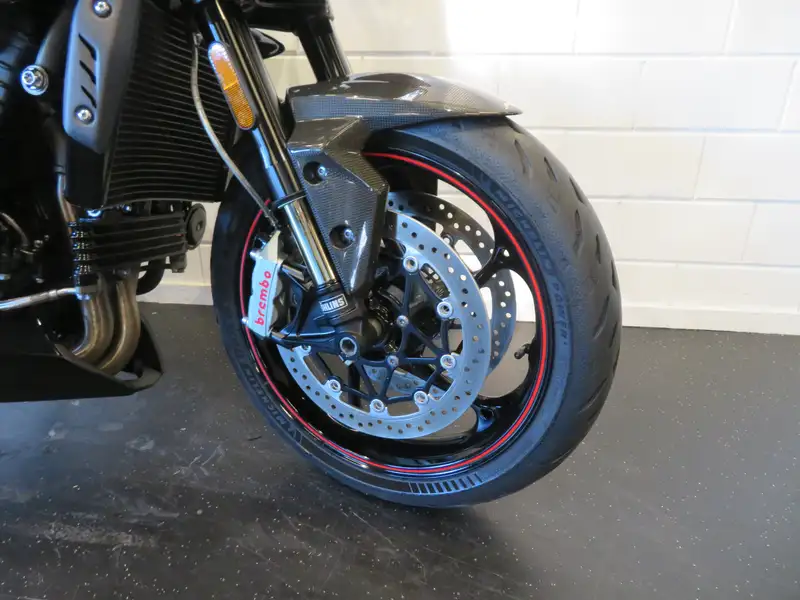 Triumph Speed Triple 1050 - foto 7