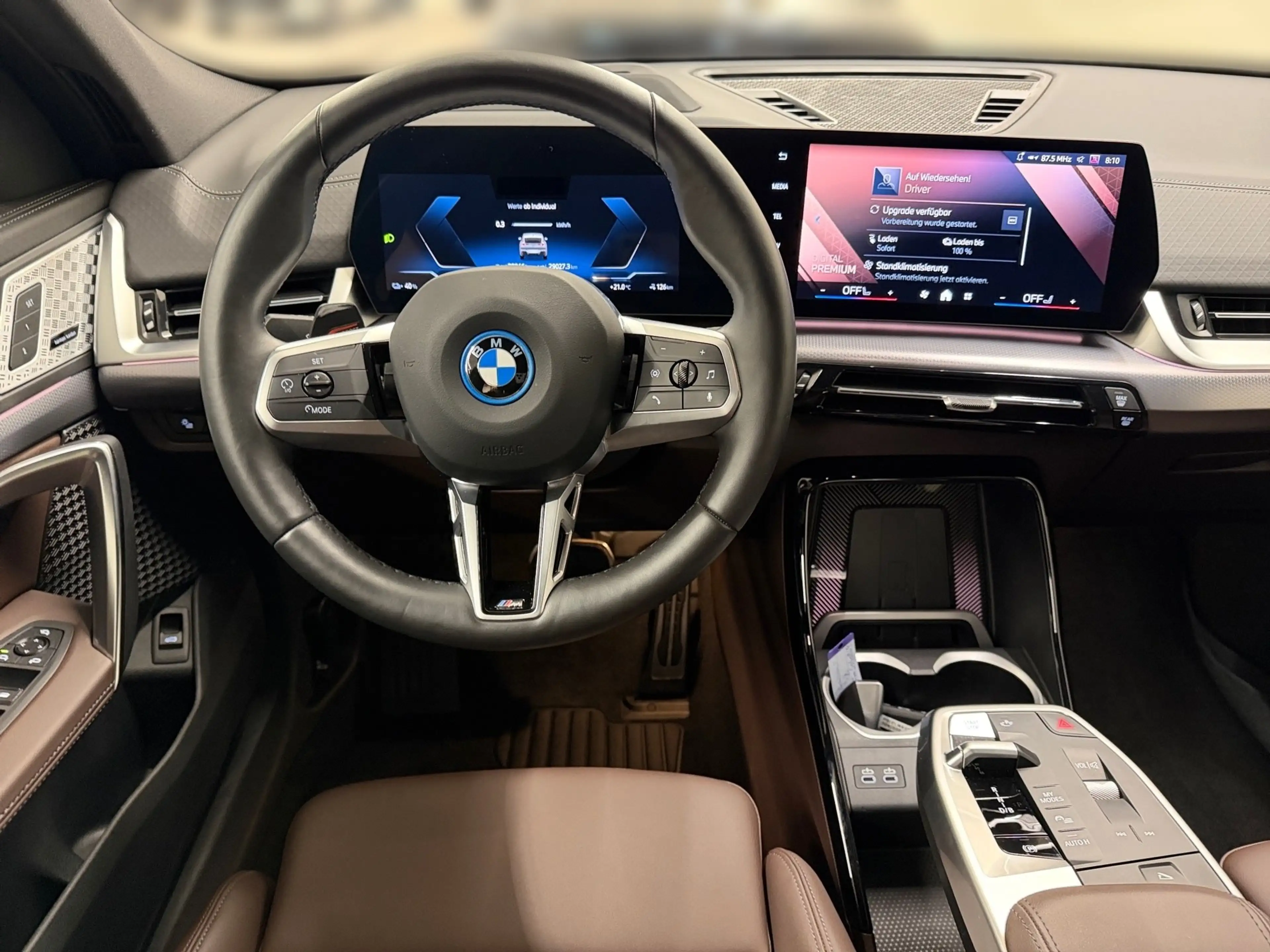 BMW iX2 xDrive30 — photo 8