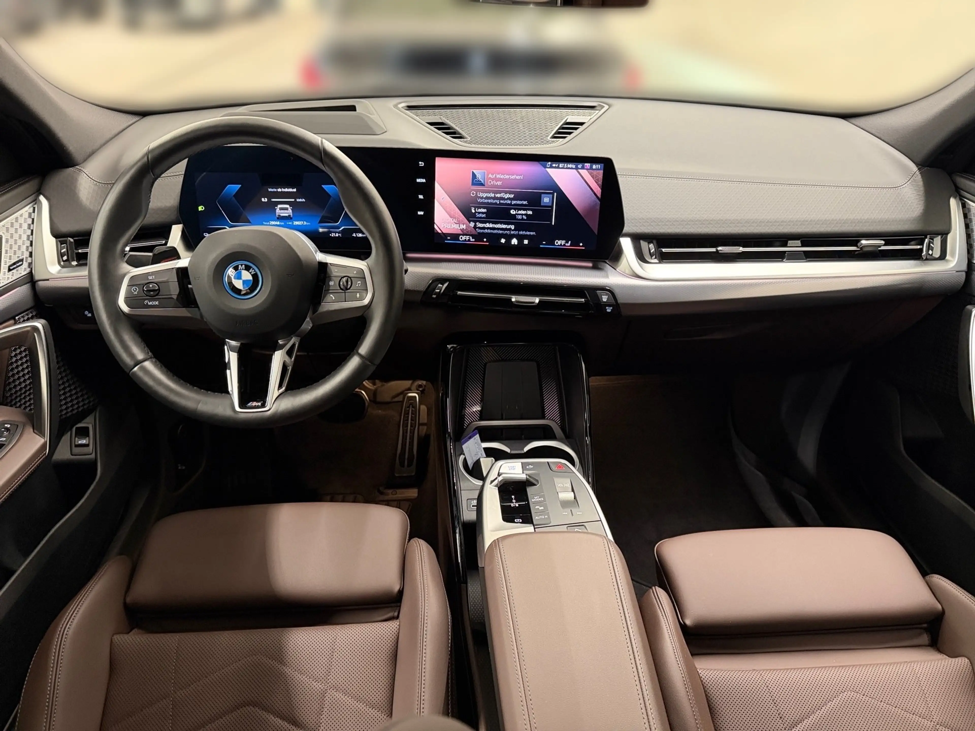 BMW iX2 xDrive30 — photo 9