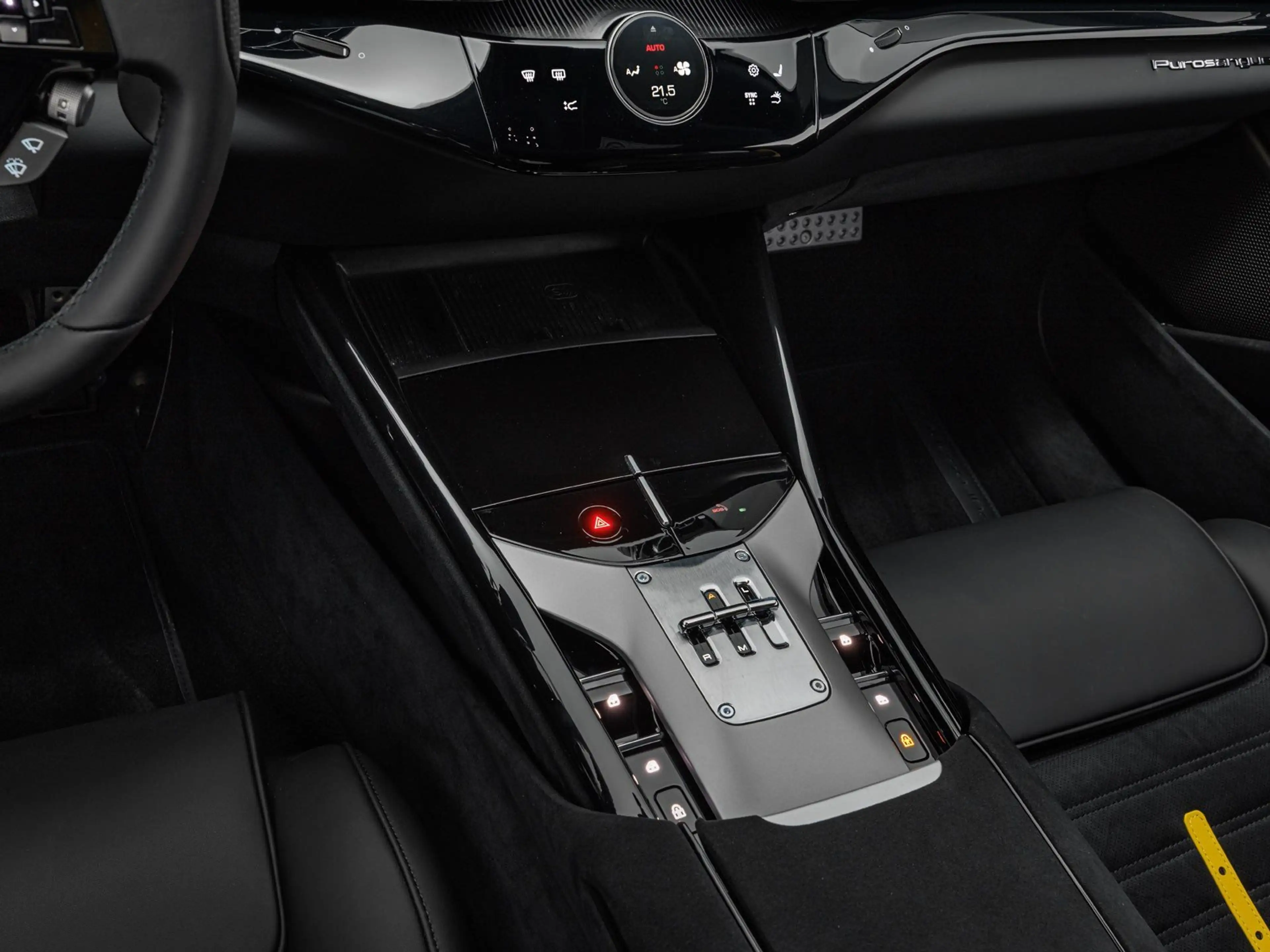 Ferrari Purosangue — photo 13