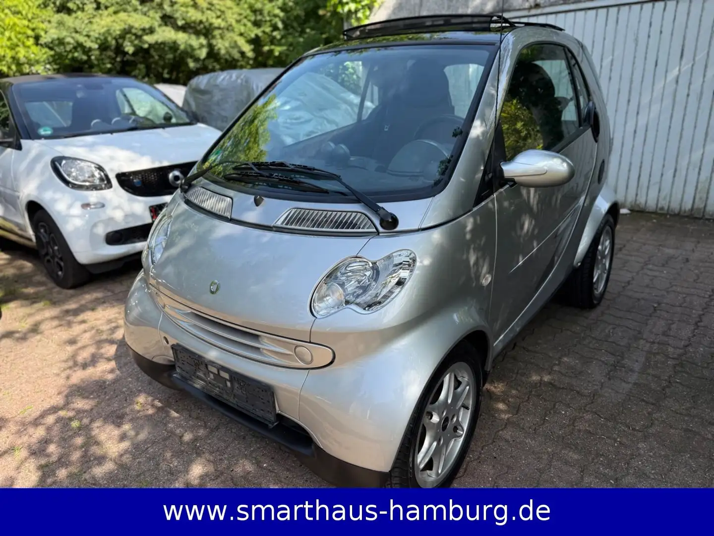 smart forTwo Passion 40Kw 2. Hand MB Scheckheft SHD Ezüst - 1