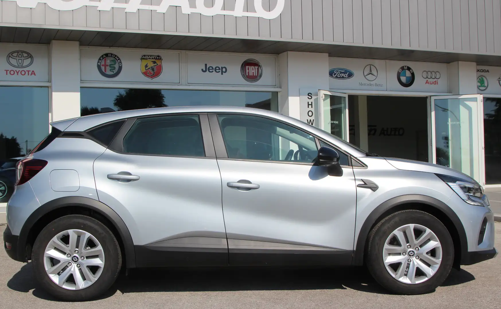 Renault Captur Captur 1.6 E-Tech hybrid Initiale Paris 145cv auto Gris - 2