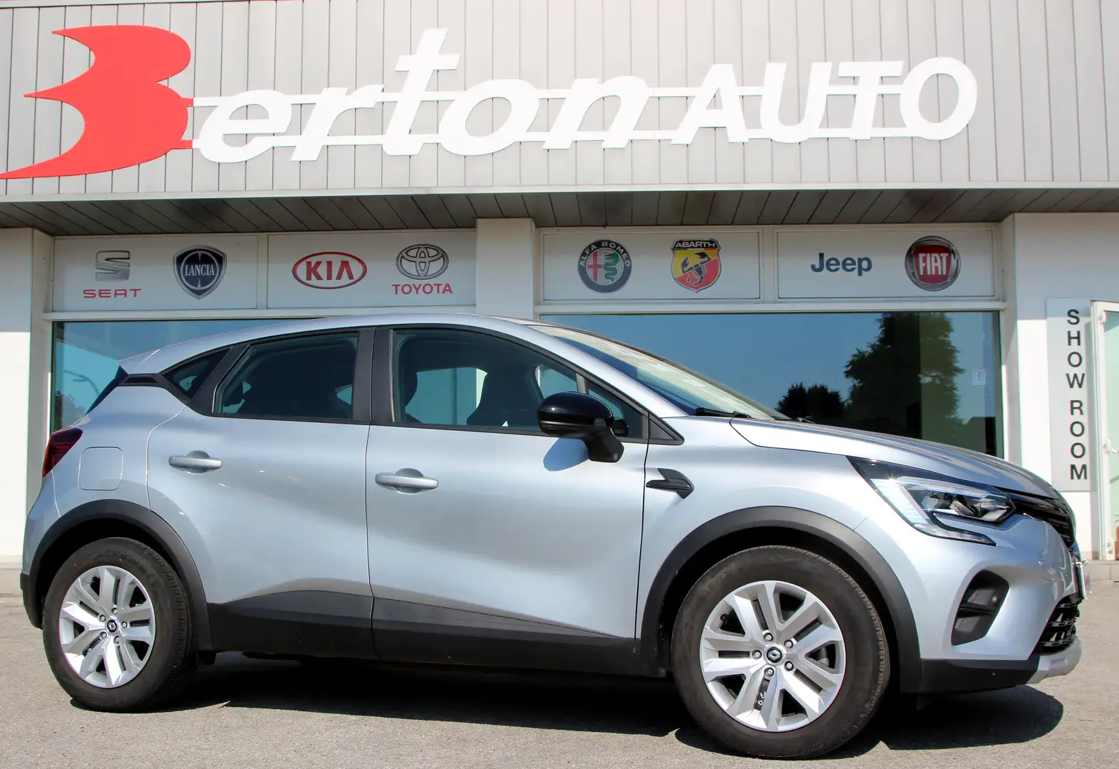 Renault Captur Captur 1.6 E-Tech hybrid Initiale Paris 145cv auto Gris - 1