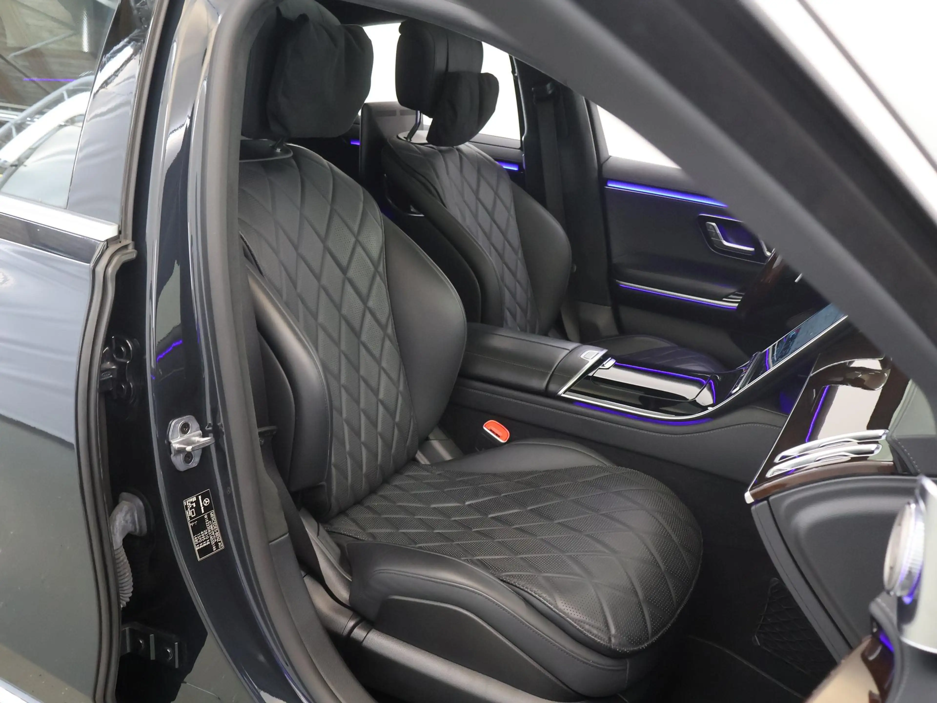 Mercedes-Benz S 500 4MATIC AMG Line | Premium plus | Rear executive | — photo 10